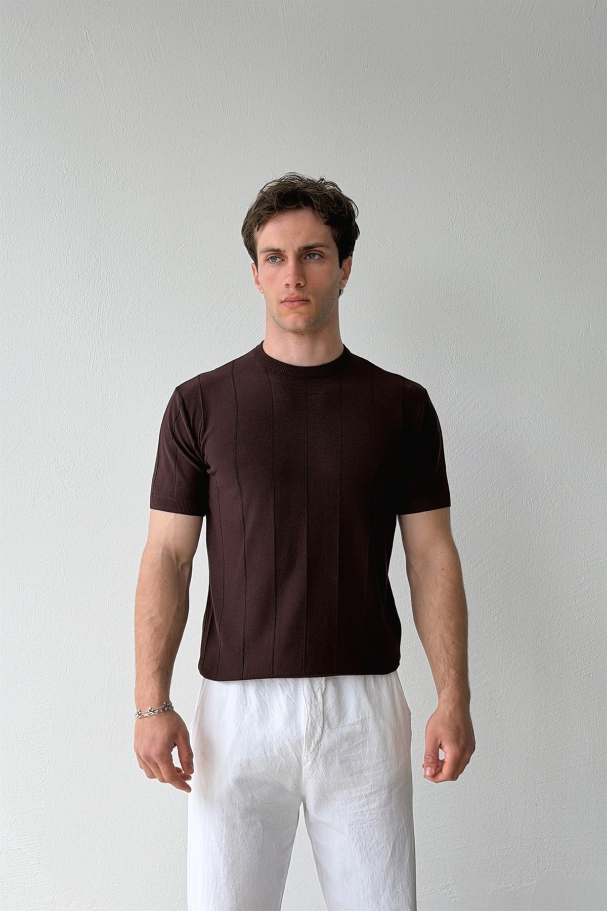 Çizgi Desenli Kahve Triko Tişört