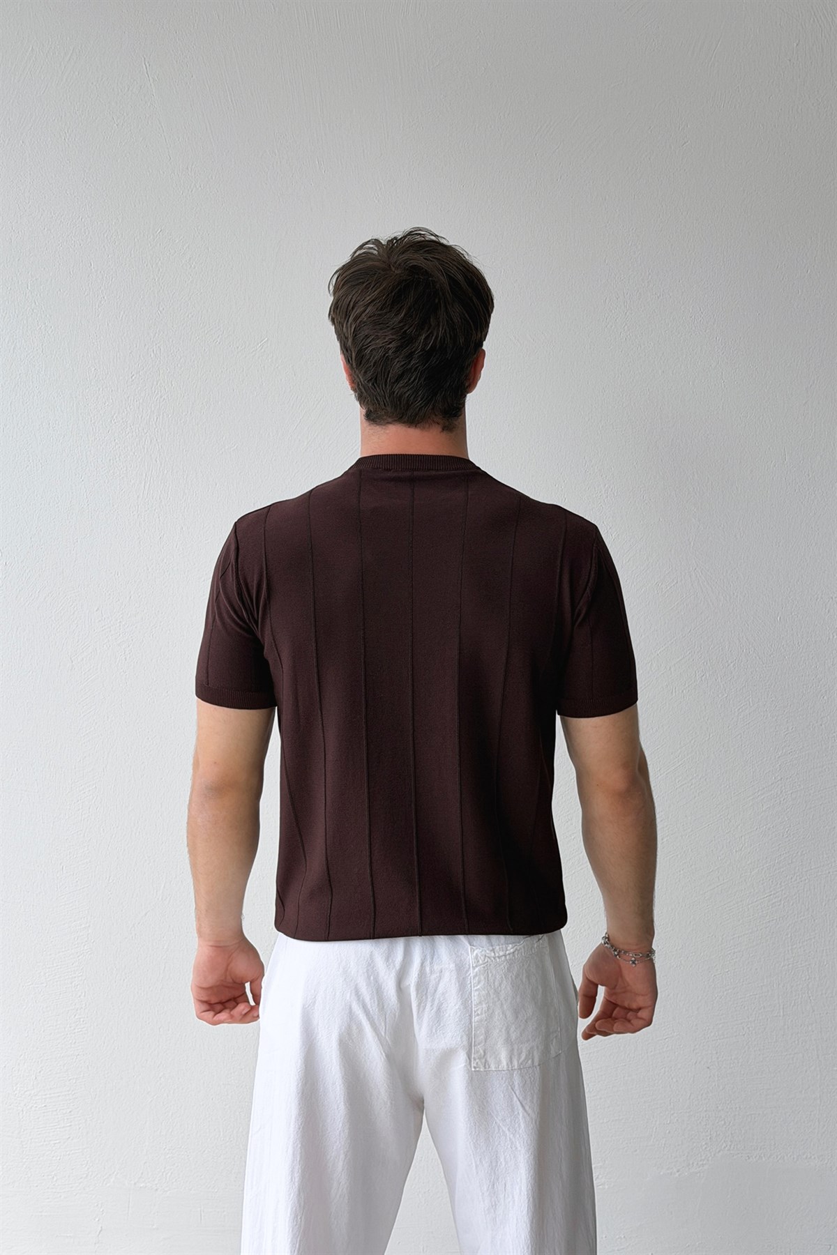 Çizgi Desenli Kahve Triko Tişört