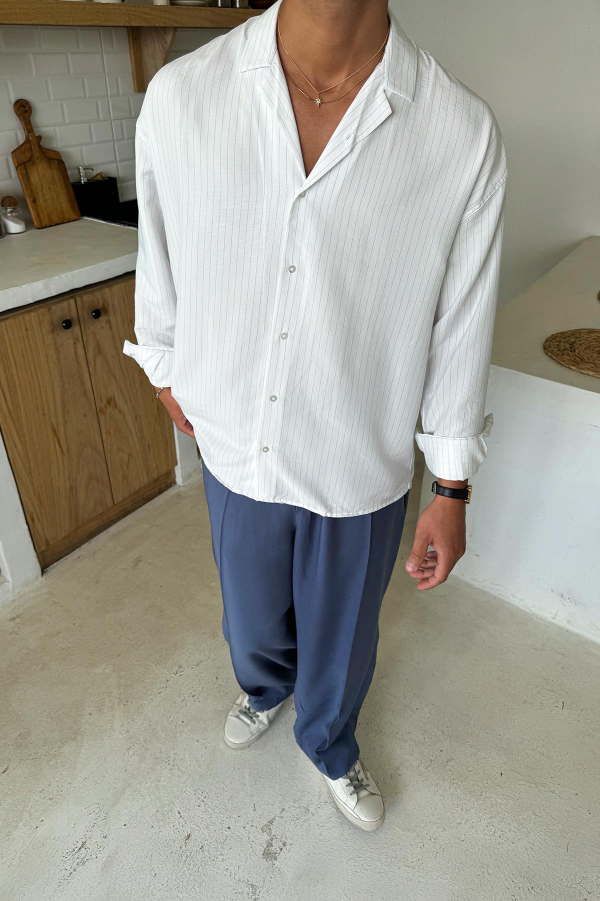 Beyaz Çizgi Detay Oversize Gömlek