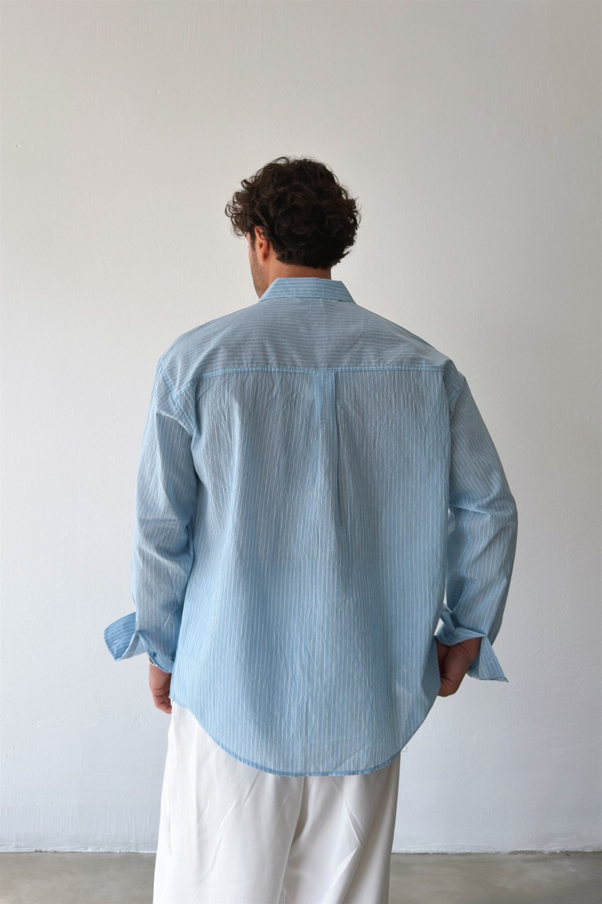 Çizgili Mavi Keten Gömlek