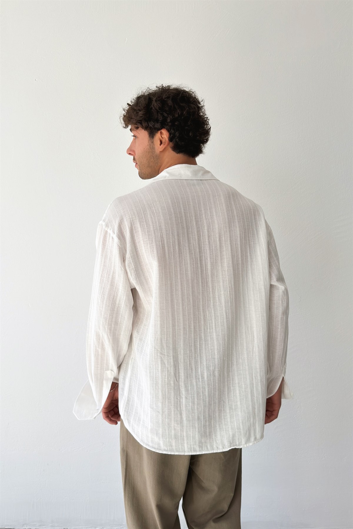 Çizgili Ekru Keten Gömlek