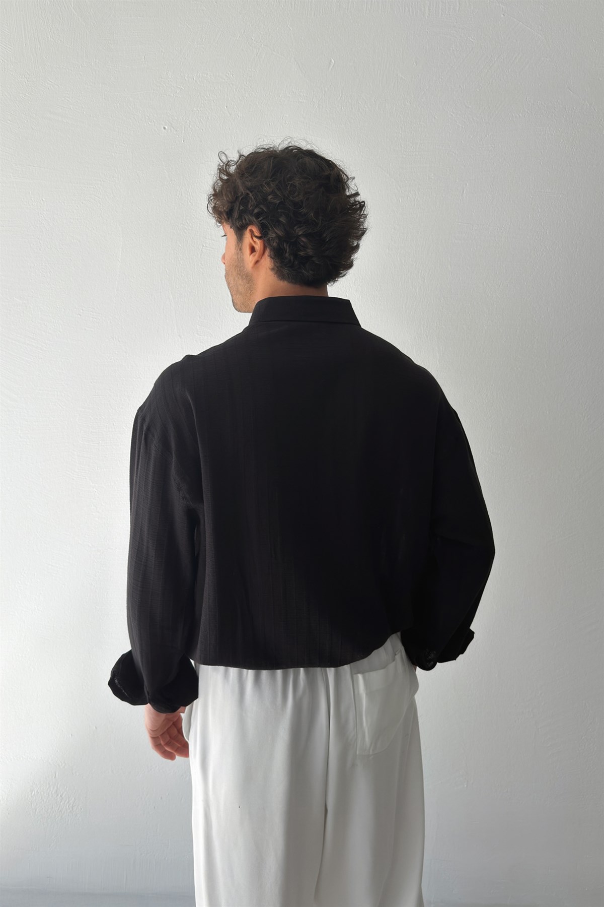 Çizgili Siyah Keten Gömlek