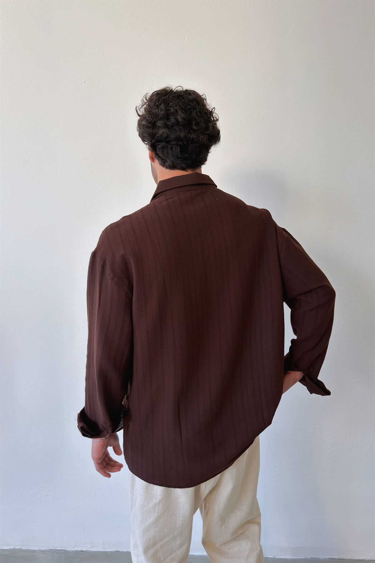 Çizgili Kahverengi Keten Gömlek