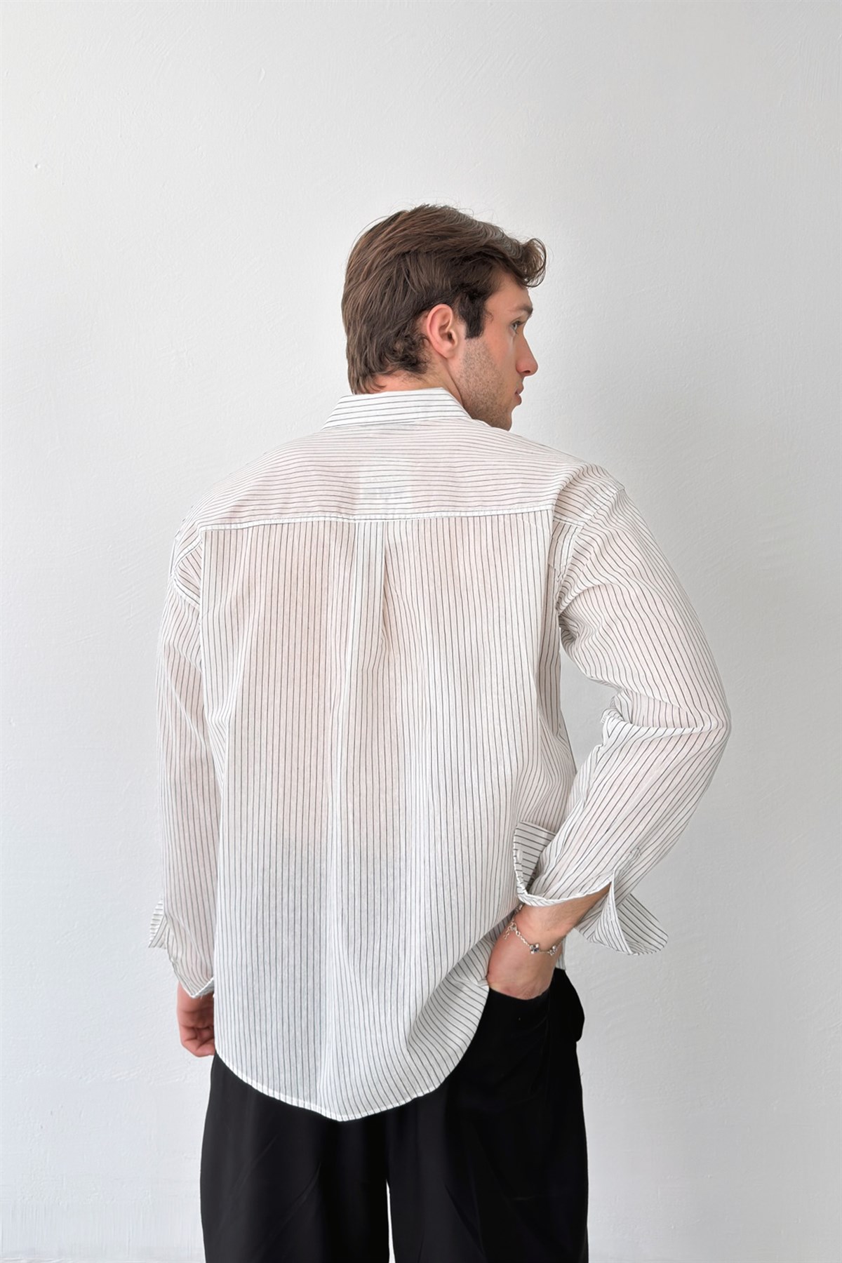 Çizgili Beyaz Keten Gömlek