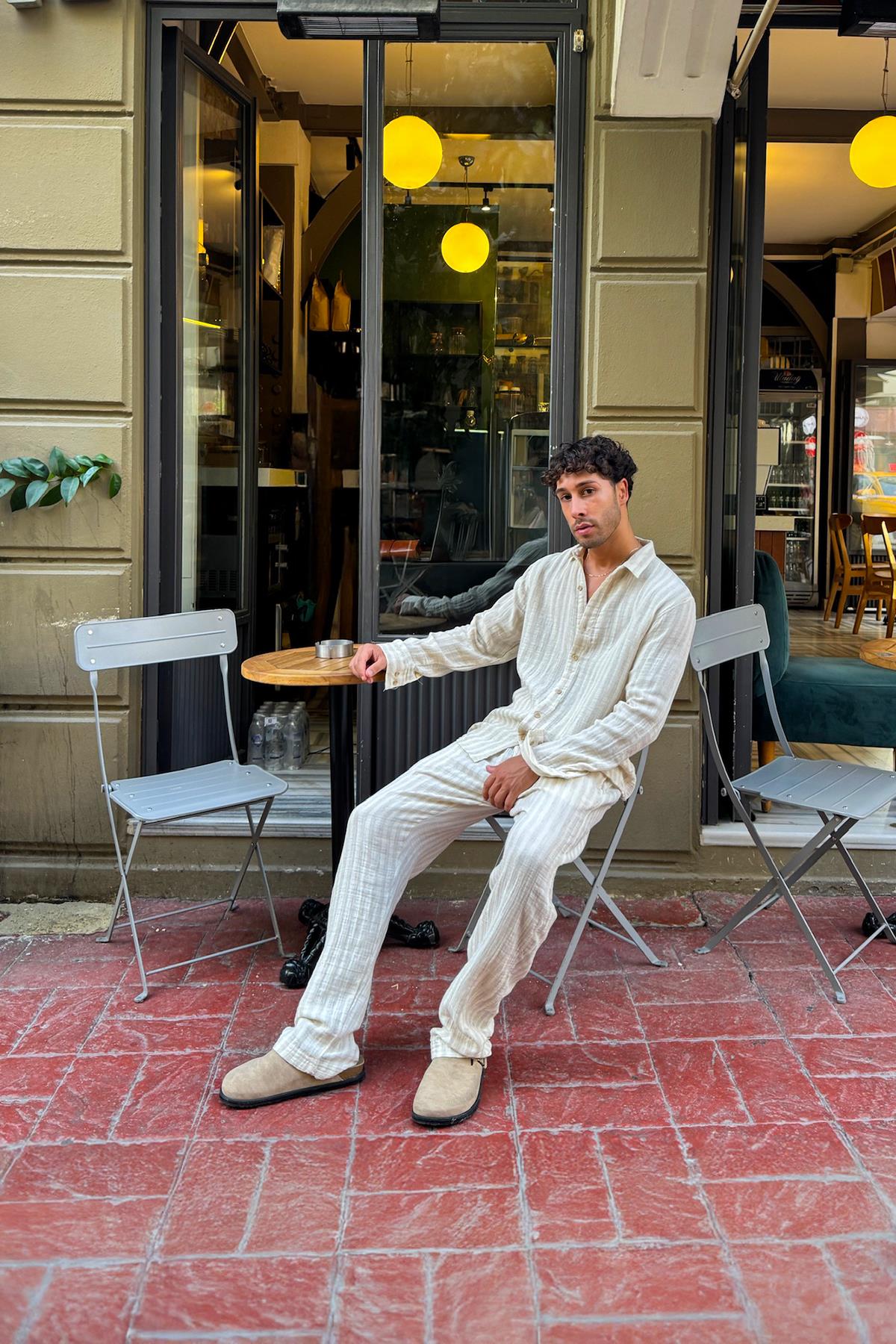 Çizgili Keten Takım