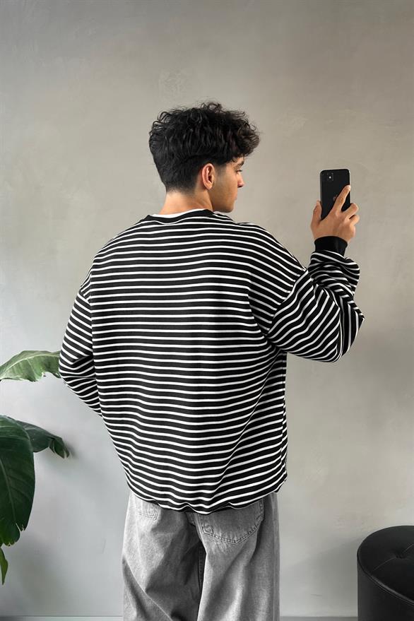 Çizgili Minimal Baskılı Bisiklet Yaka Siyah Sweatshirt