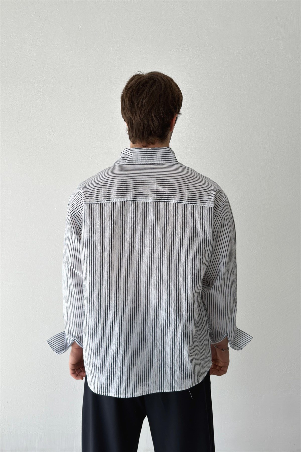 Çizgili Oversize Lacivert-Ekru Keten Gömlek