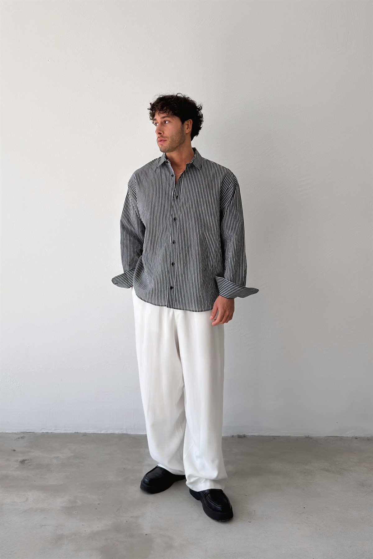 Çizgili Siyah Keten Oversize Gömlek