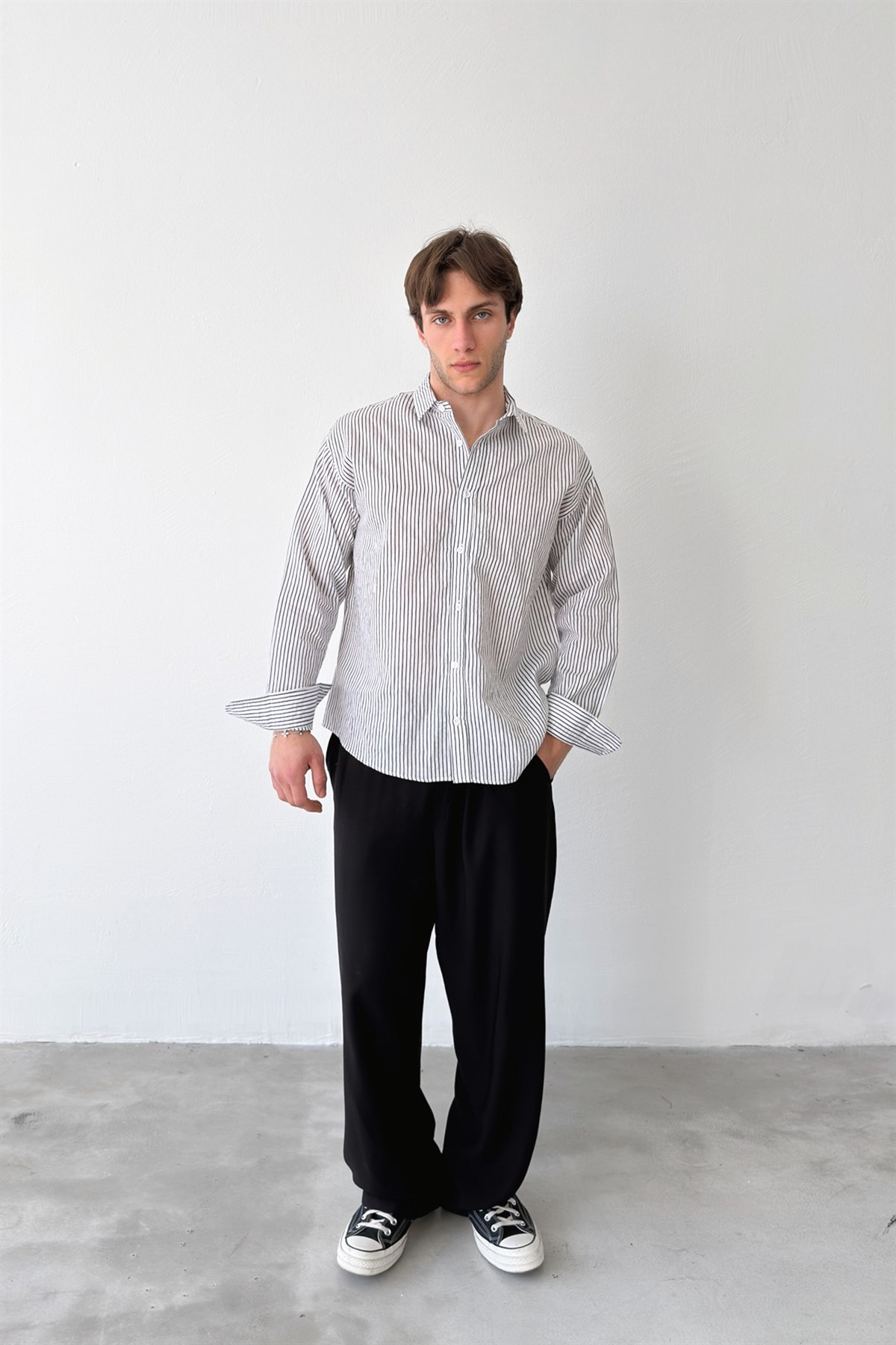 Çizgili Beyaz Keten Oversize Gömlek