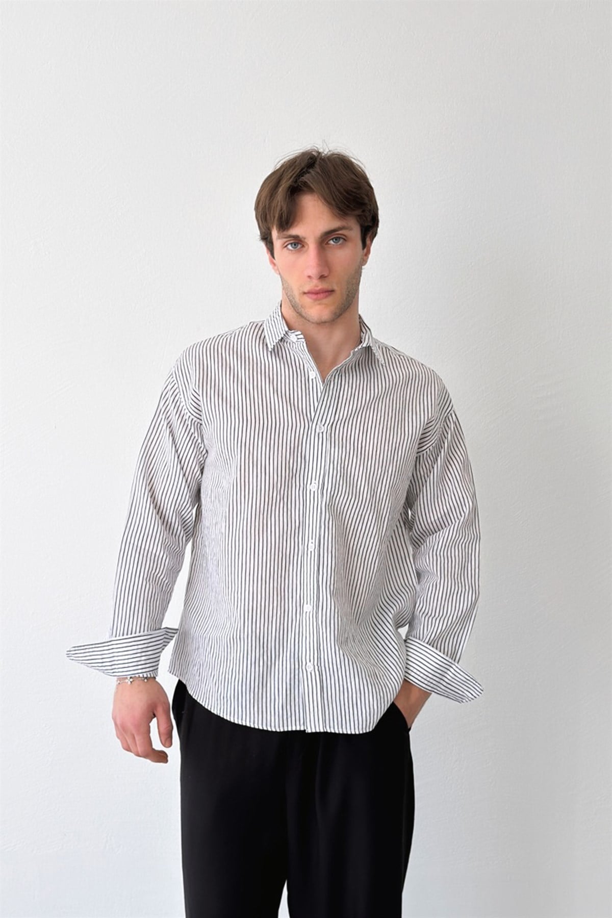 Çizgili Beyaz Keten Oversize Gömlek