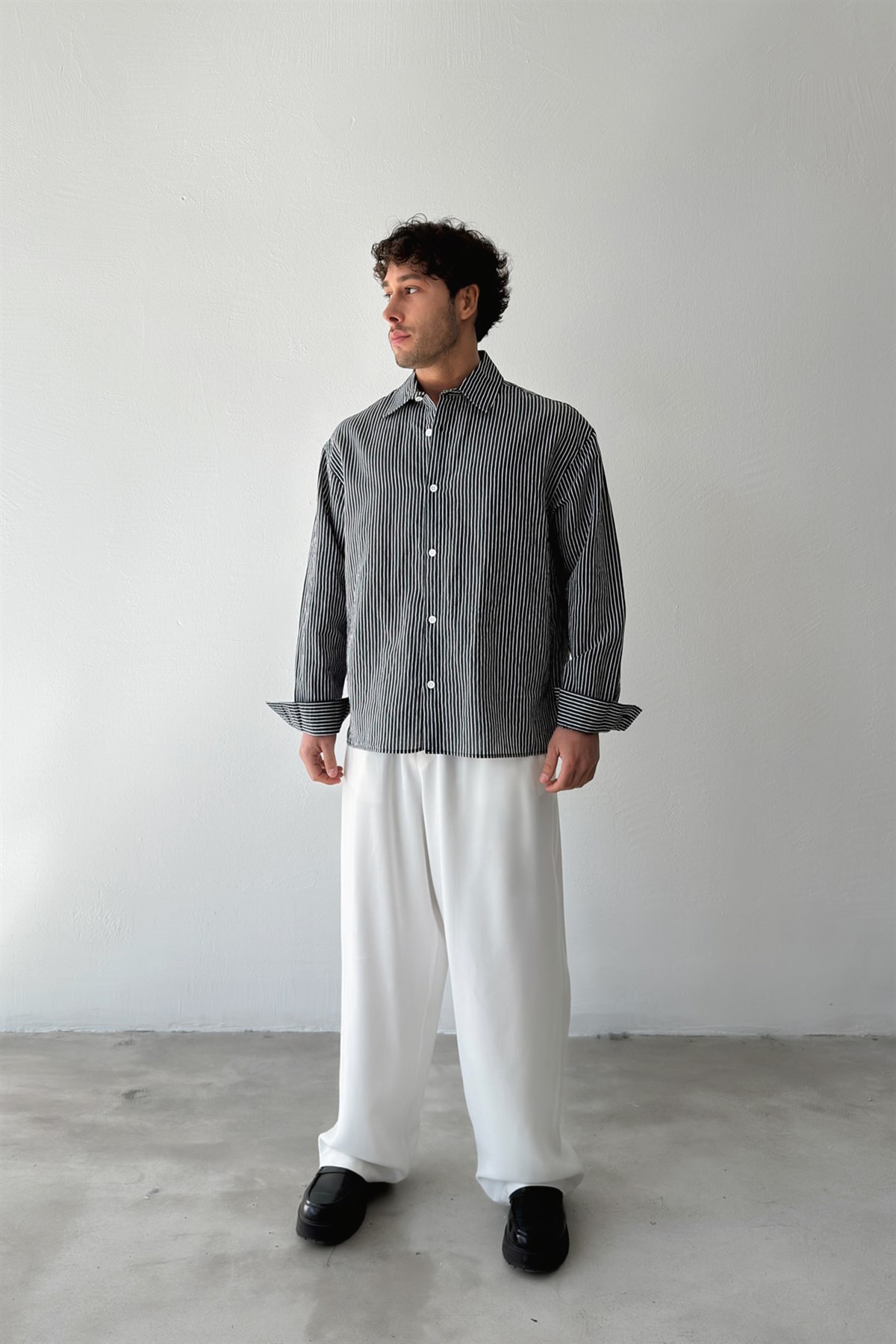 Çizgili Oversize Siyah Keten Gömlek