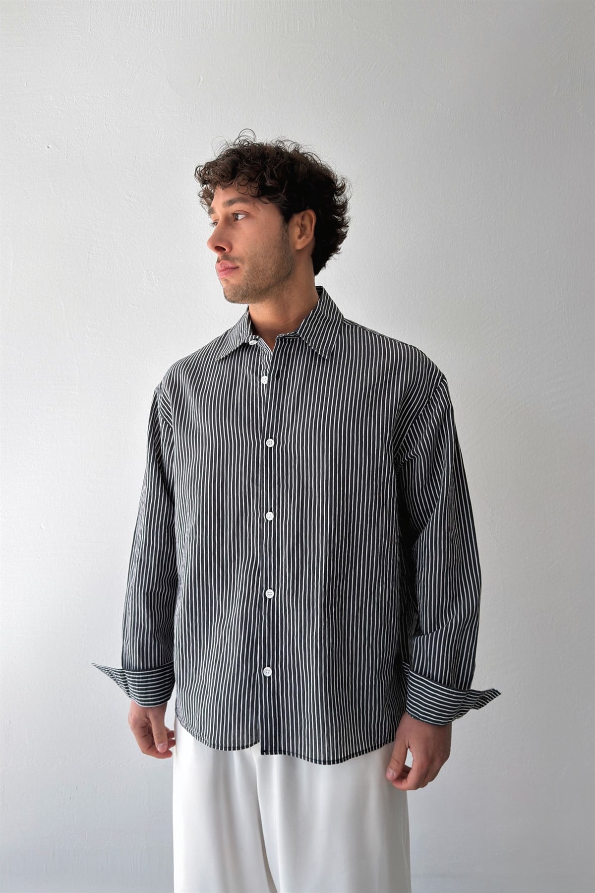 Çizgili Oversize Siyah Keten Gömlek