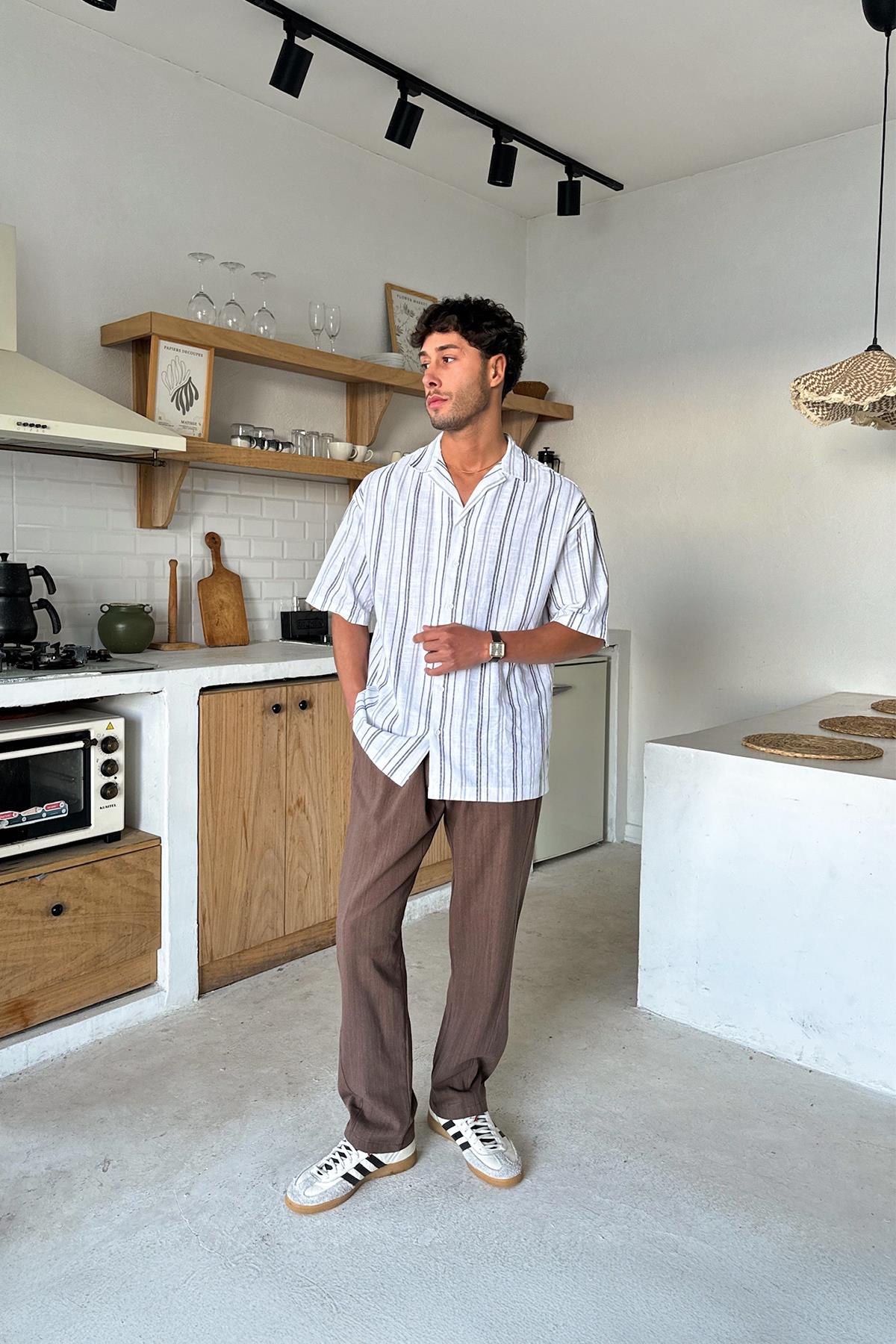 Beyaz Çizgili Oversize Kısa Kol Gömlek