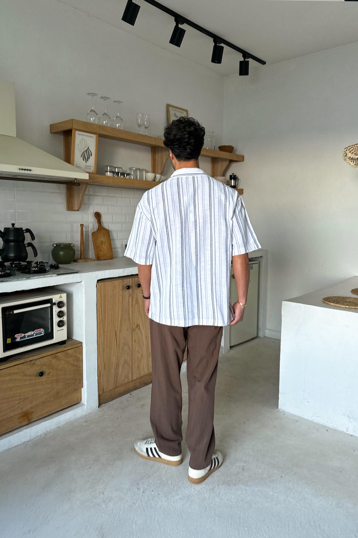 Beyaz Çizgili Oversize Kısa Kol Gömlek