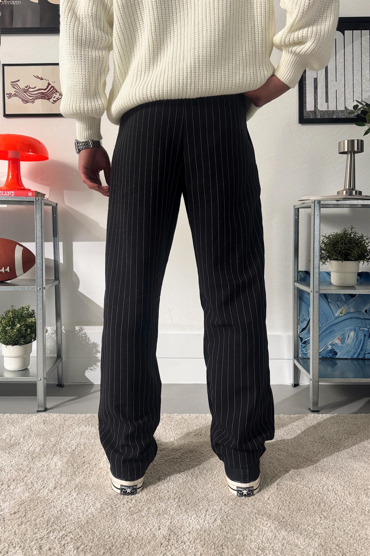 Çizgili Pileli Kumaş Pantolon
