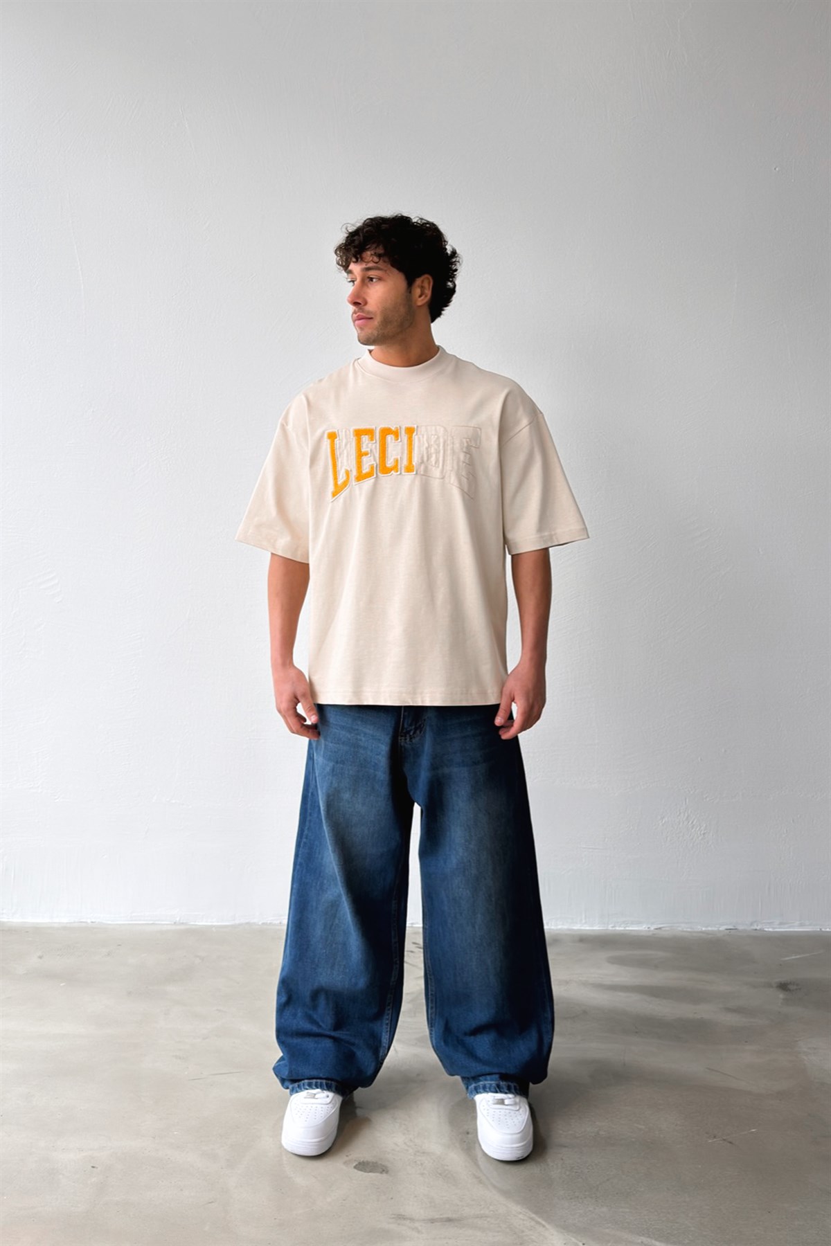 Decide Nakışlı Tişört