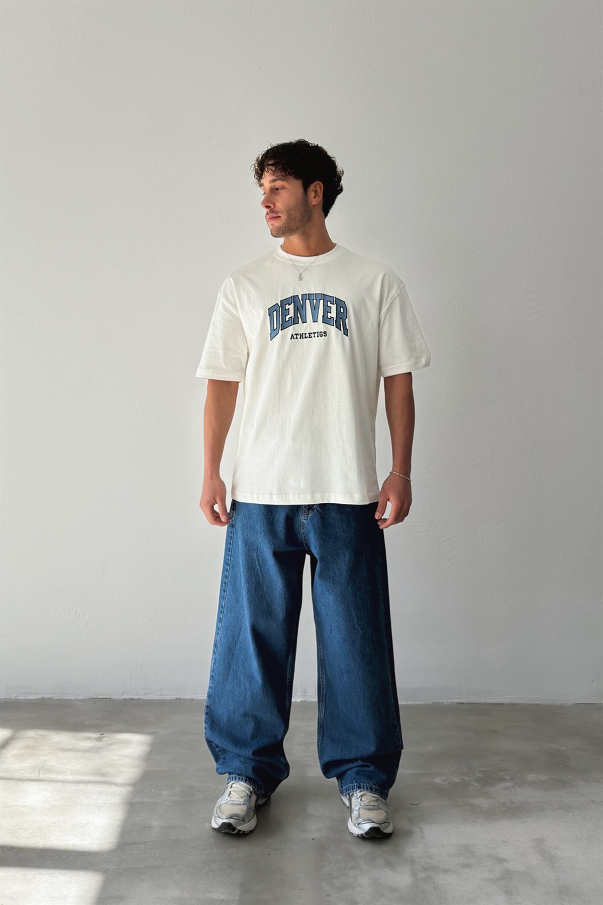 Denver Nakışlı Ekru Oversize Tişört