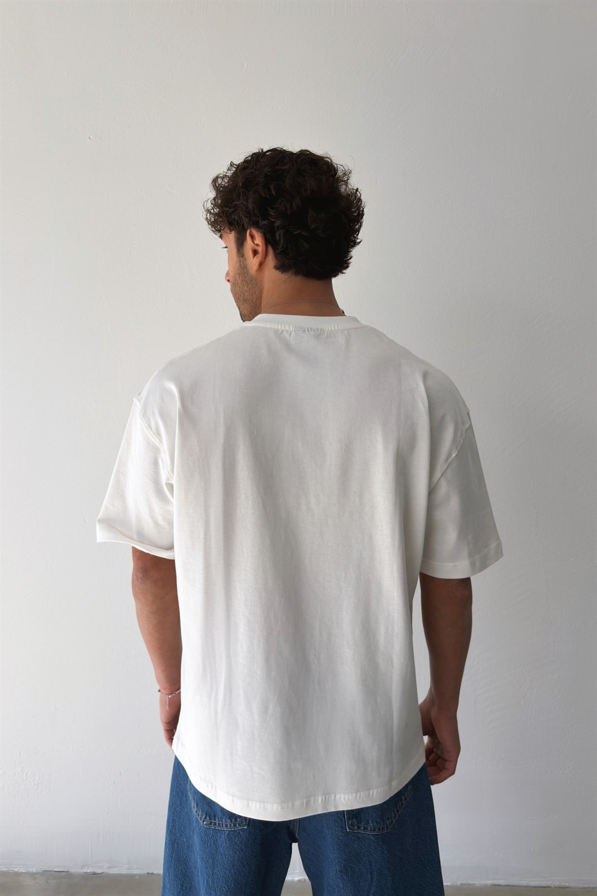 Denver Nakışlı Ekru Oversize Tişört