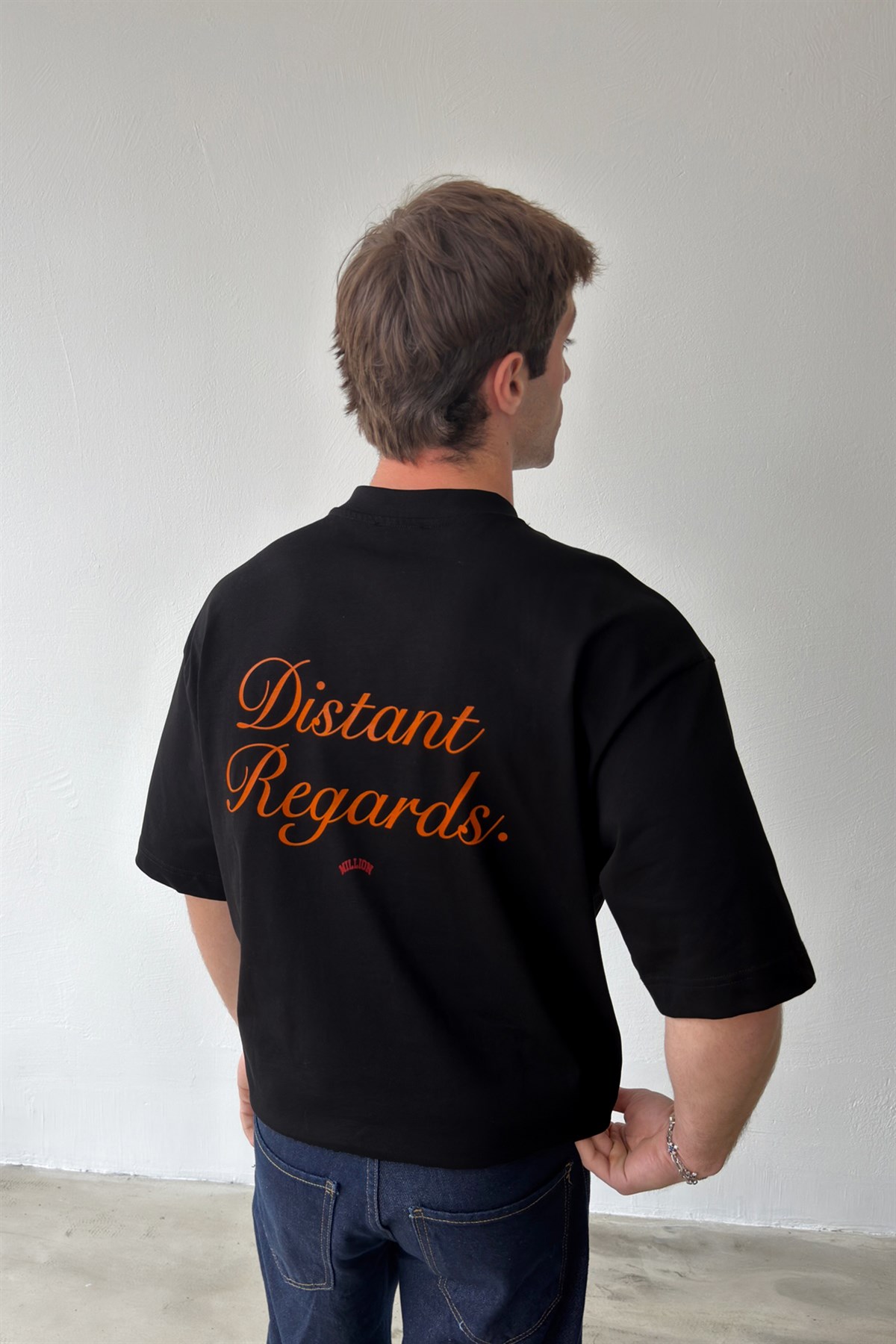 Distant Regards Baskılı Tişört