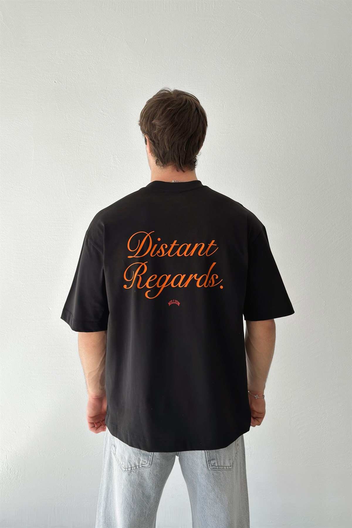Distant Regards Baskılı Tişört