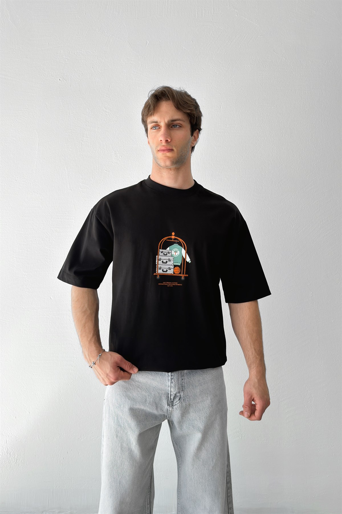 Distant Regards Baskılı Tişört