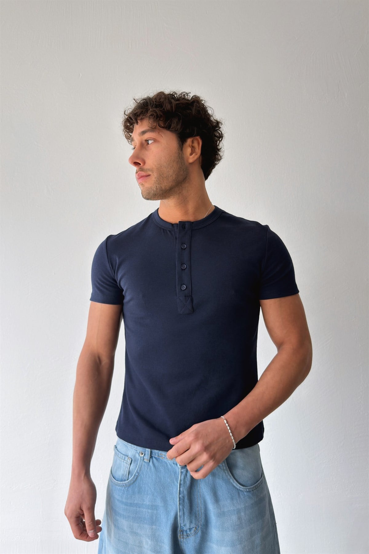 Düğmeli Basic Tişört