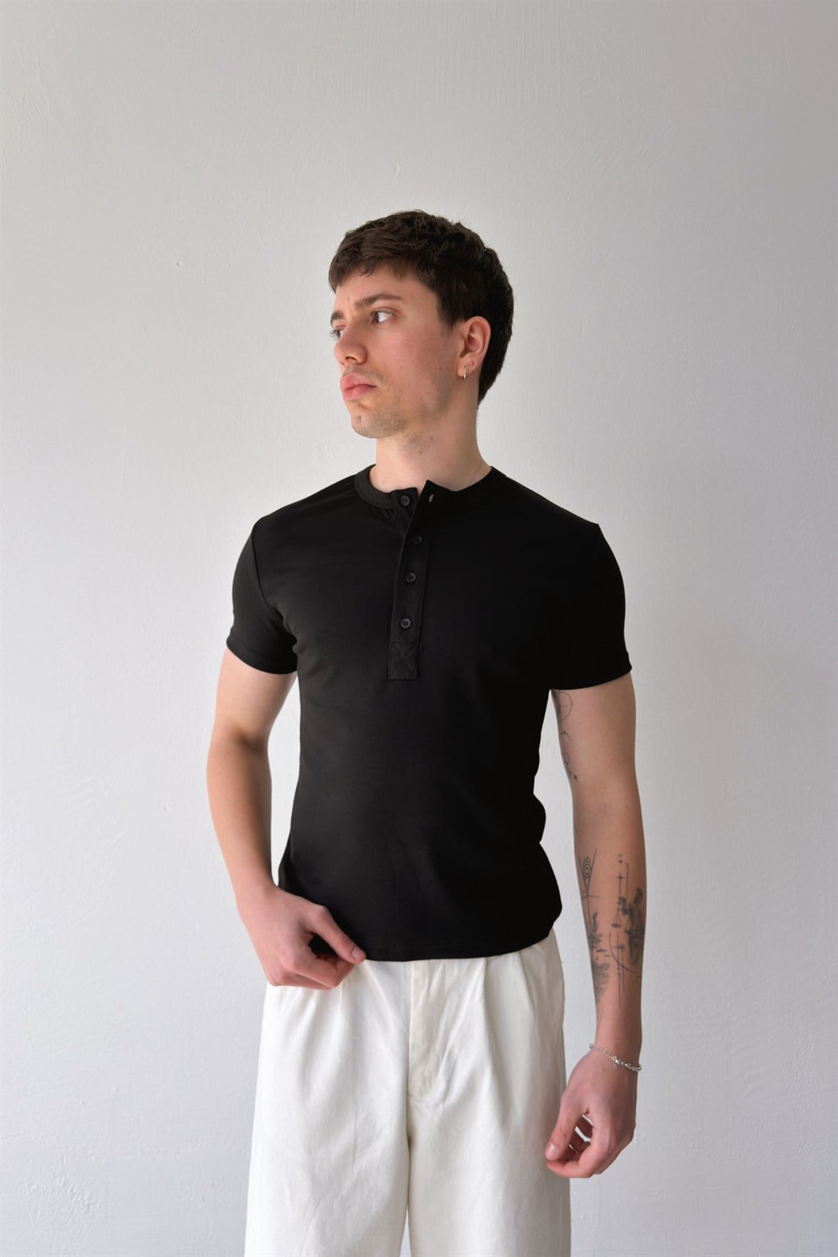 Düğmeli Basic Tişört