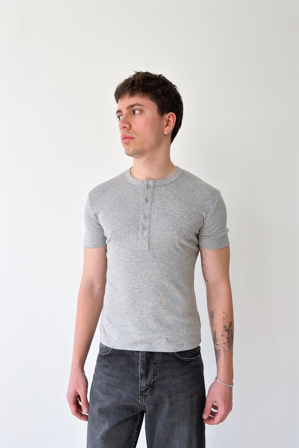 Düğmeli Basic Tişört