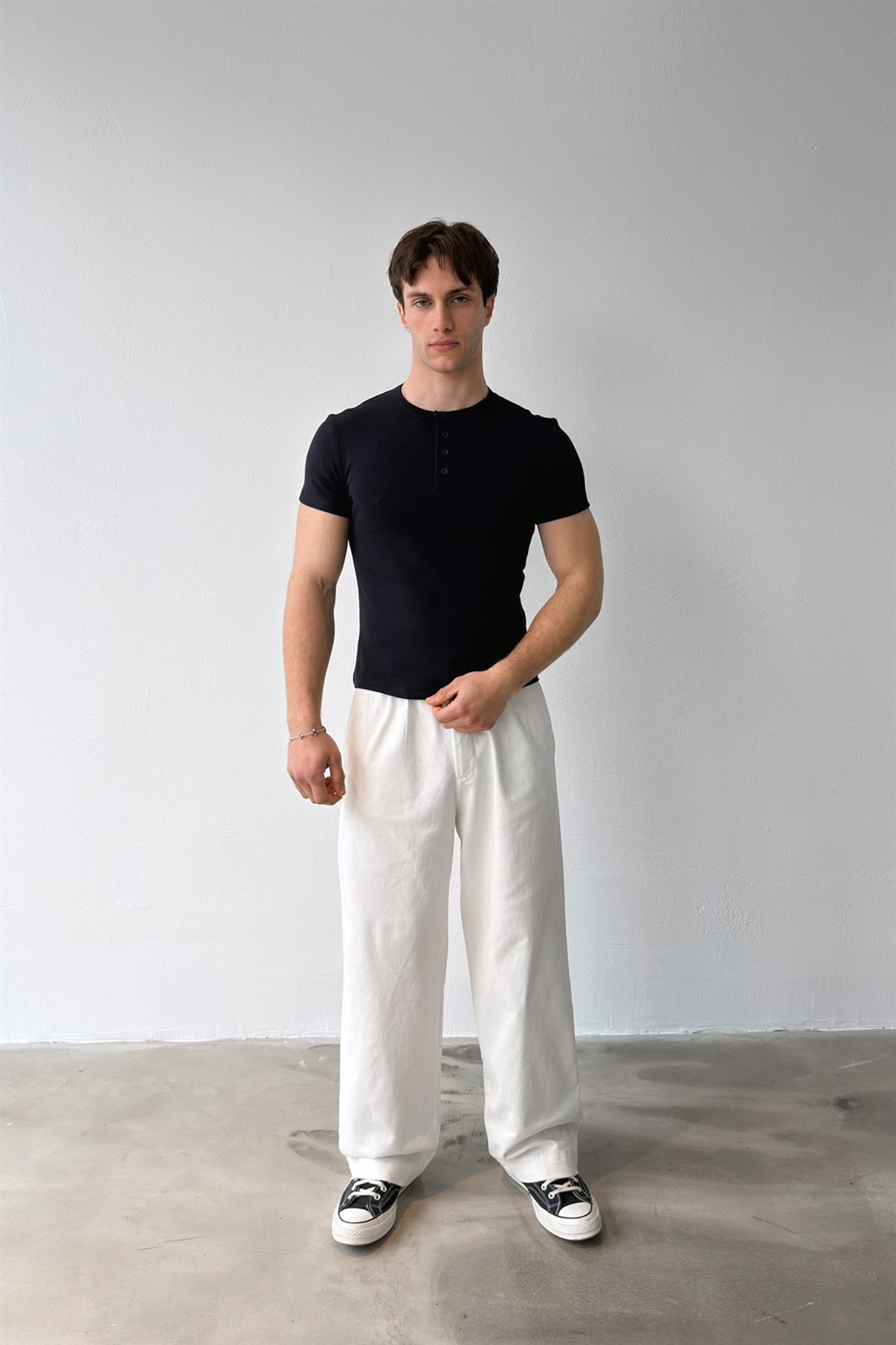 Düğmeli Fitilli Tişört