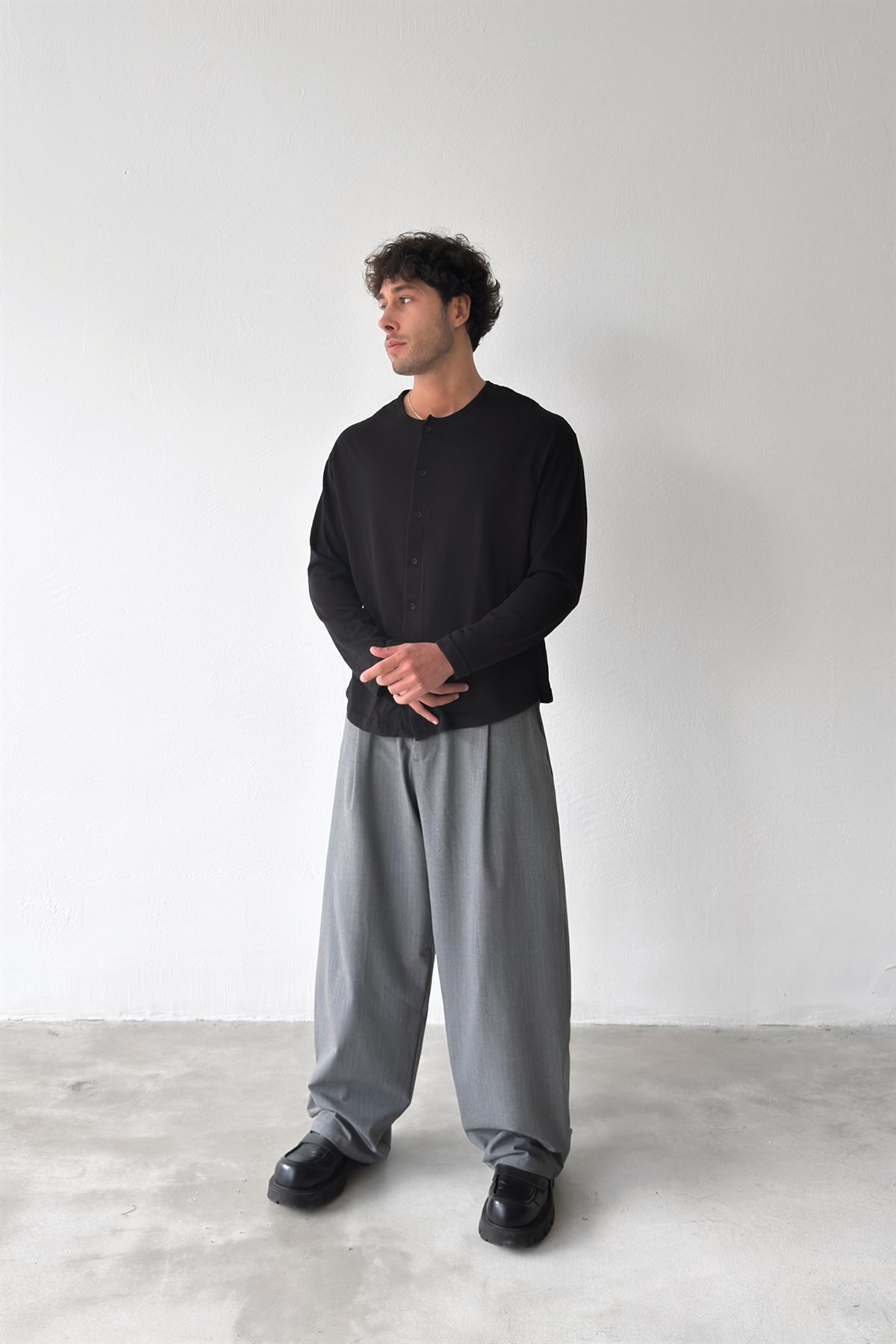 Düğmeli Oversize İnce Hırka