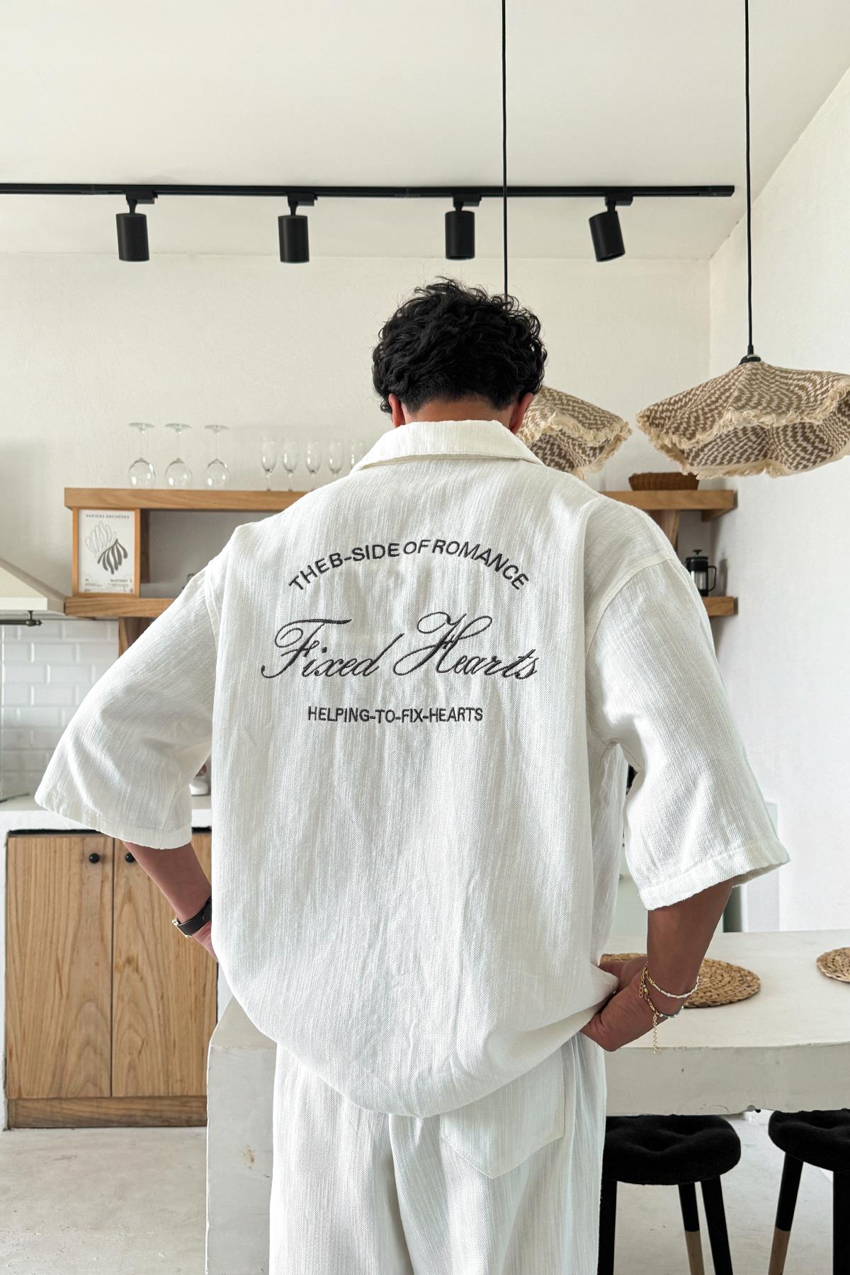 Ekru Fixed Hearts Nakışlı Kısa Kol Gömlek