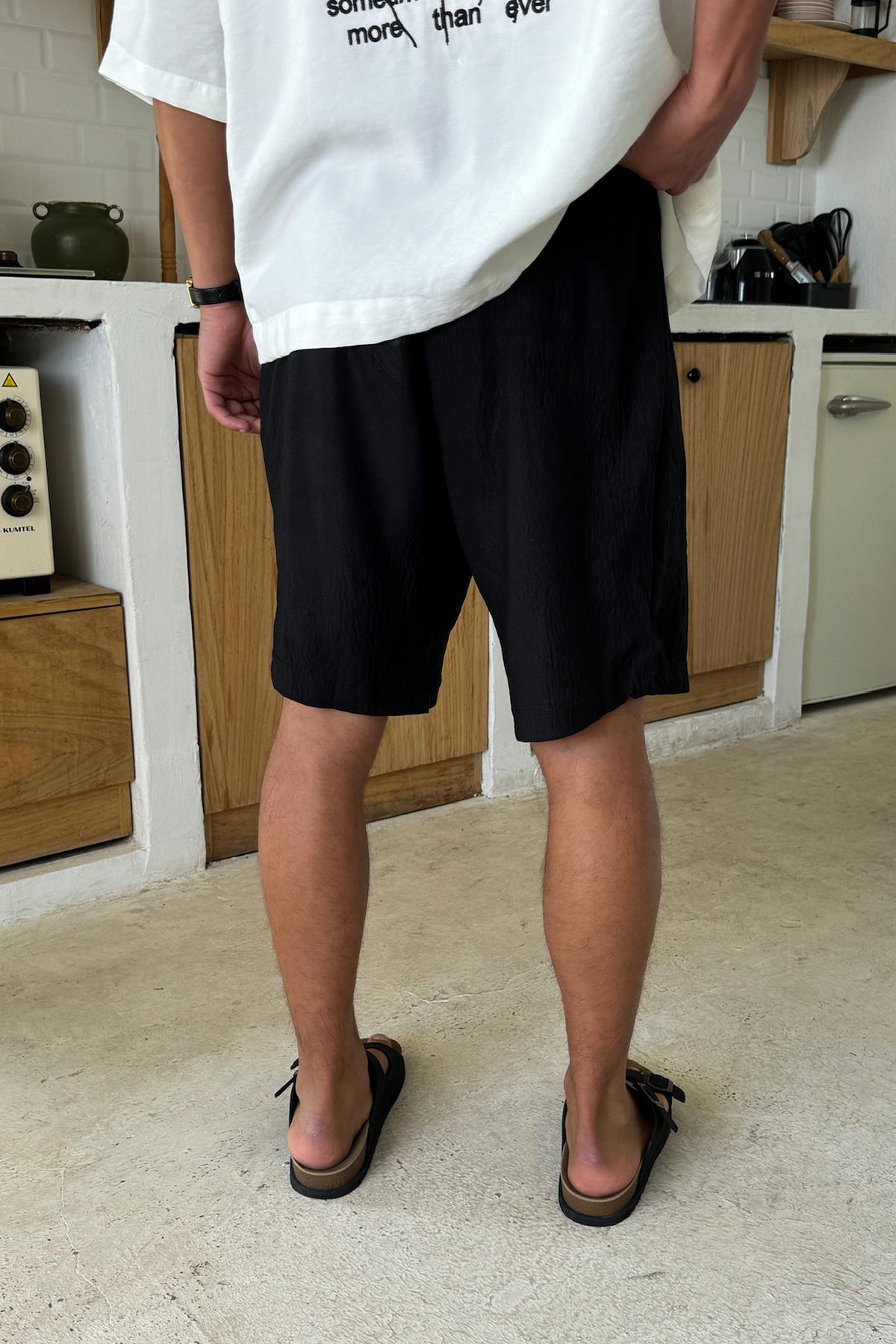 Siyah Ekstra Rahat Bel Lastikli Şort