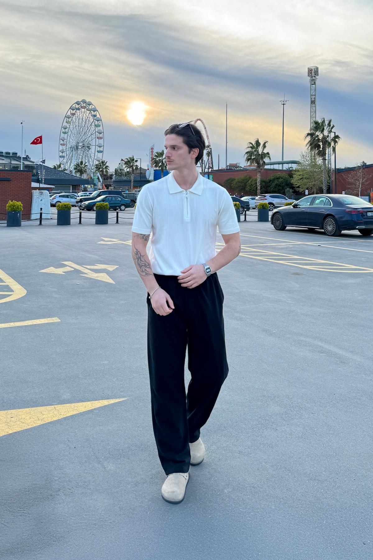 Fermuarlı Çizgi Dikiş Ekru Triko Tişört