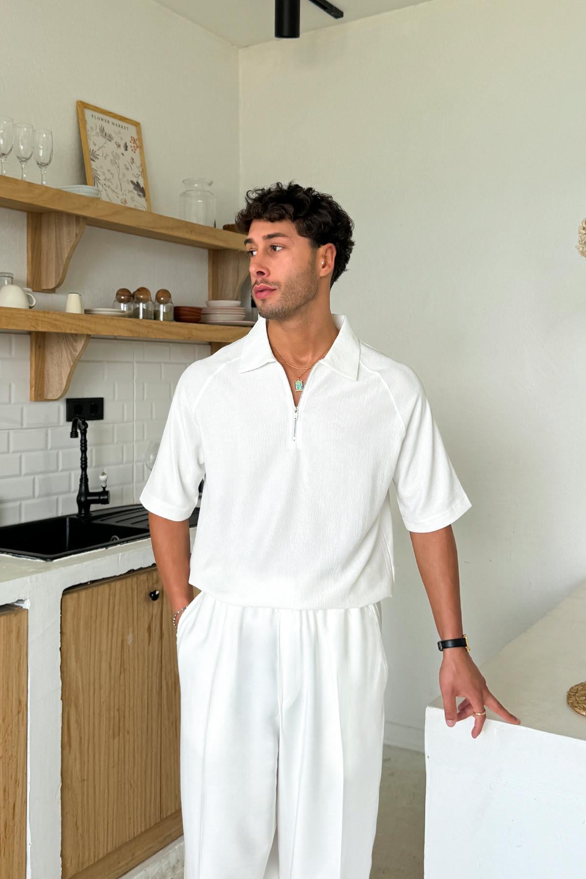 Fermuarlı Polo Yaka Tişört Ekru