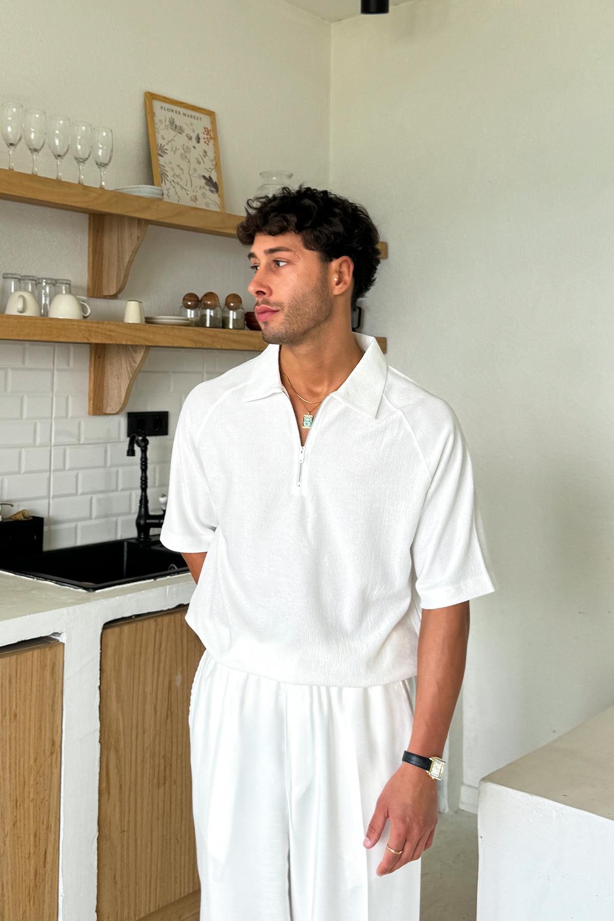 Fermuarlı Polo Yaka Tişört Ekru