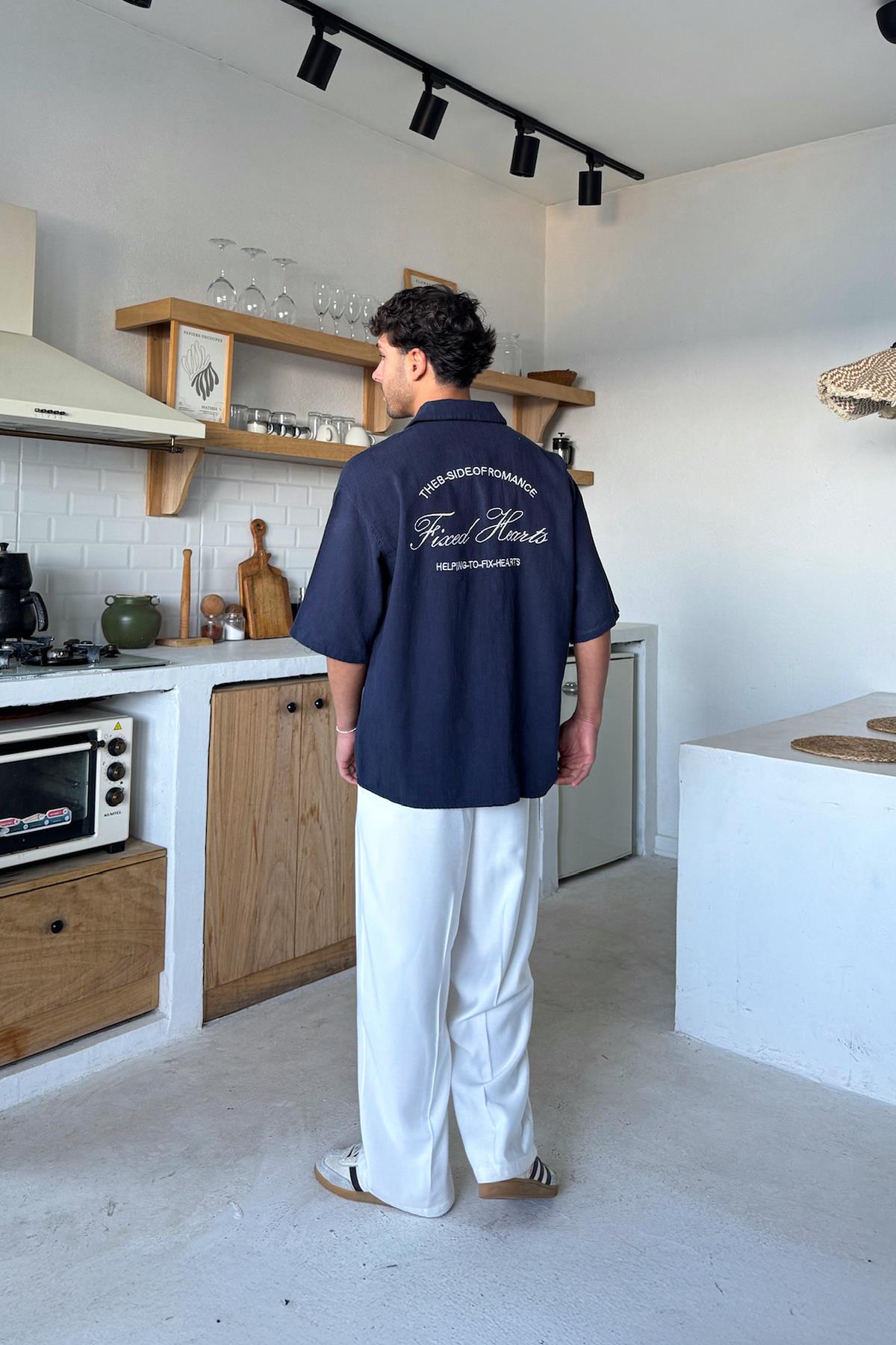 Lacivert Fixed Hearts Nakışlı Kısa Kol Gömlek