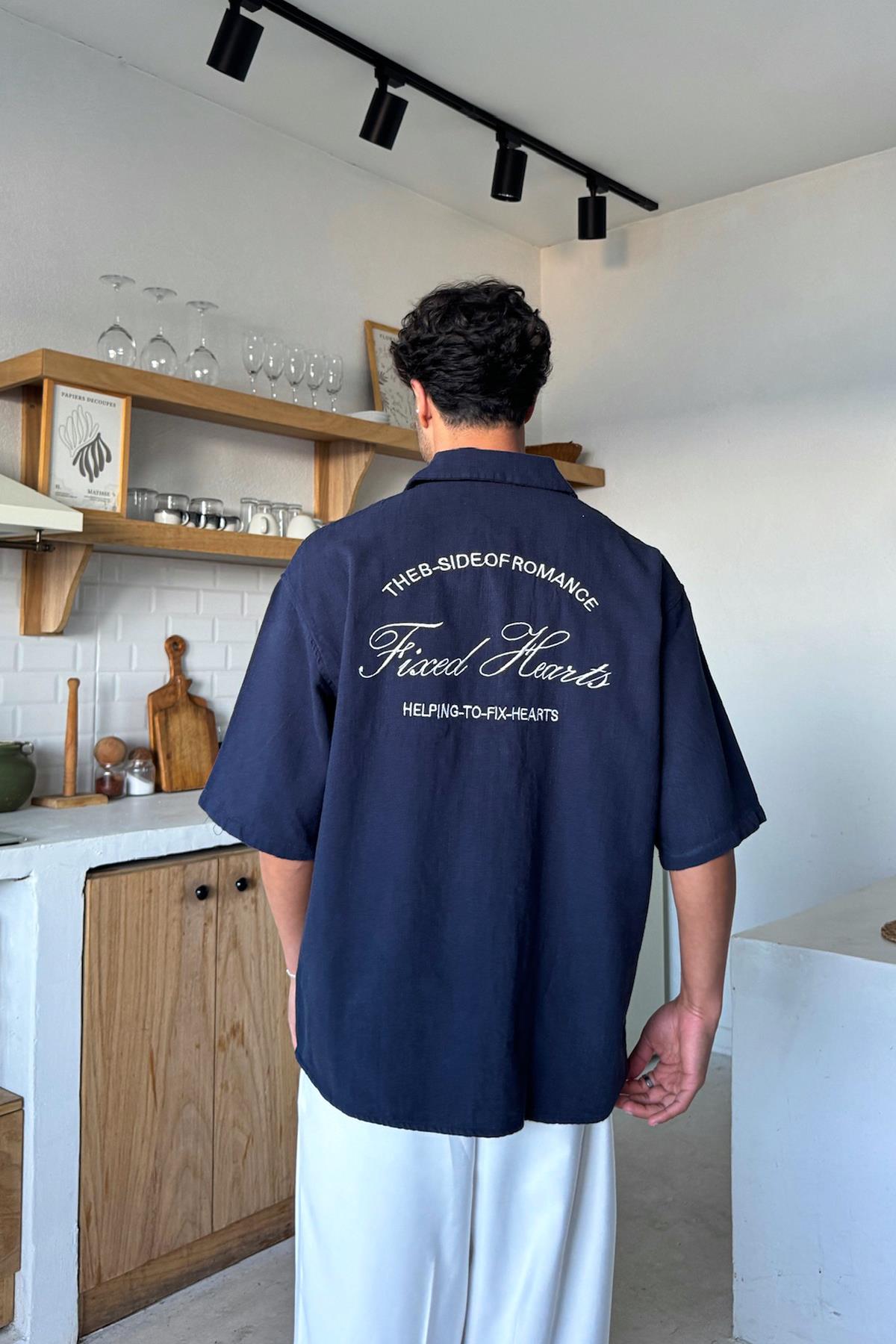 Lacivert Fixed Hearts Nakışlı Kısa Kol Gömlek