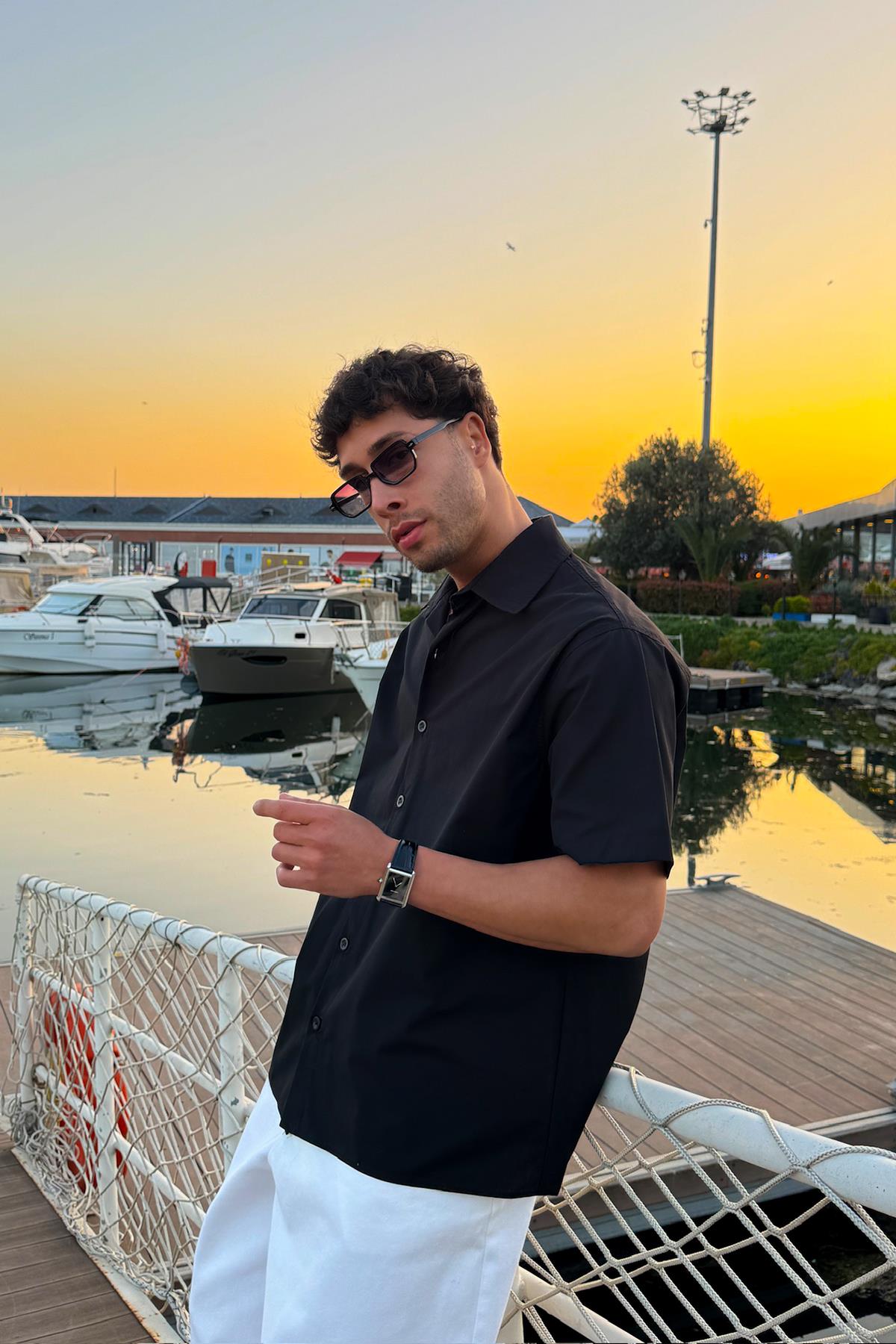 Flaw Atelier Basic Oversize Kısa Kol Gömlek Siyah