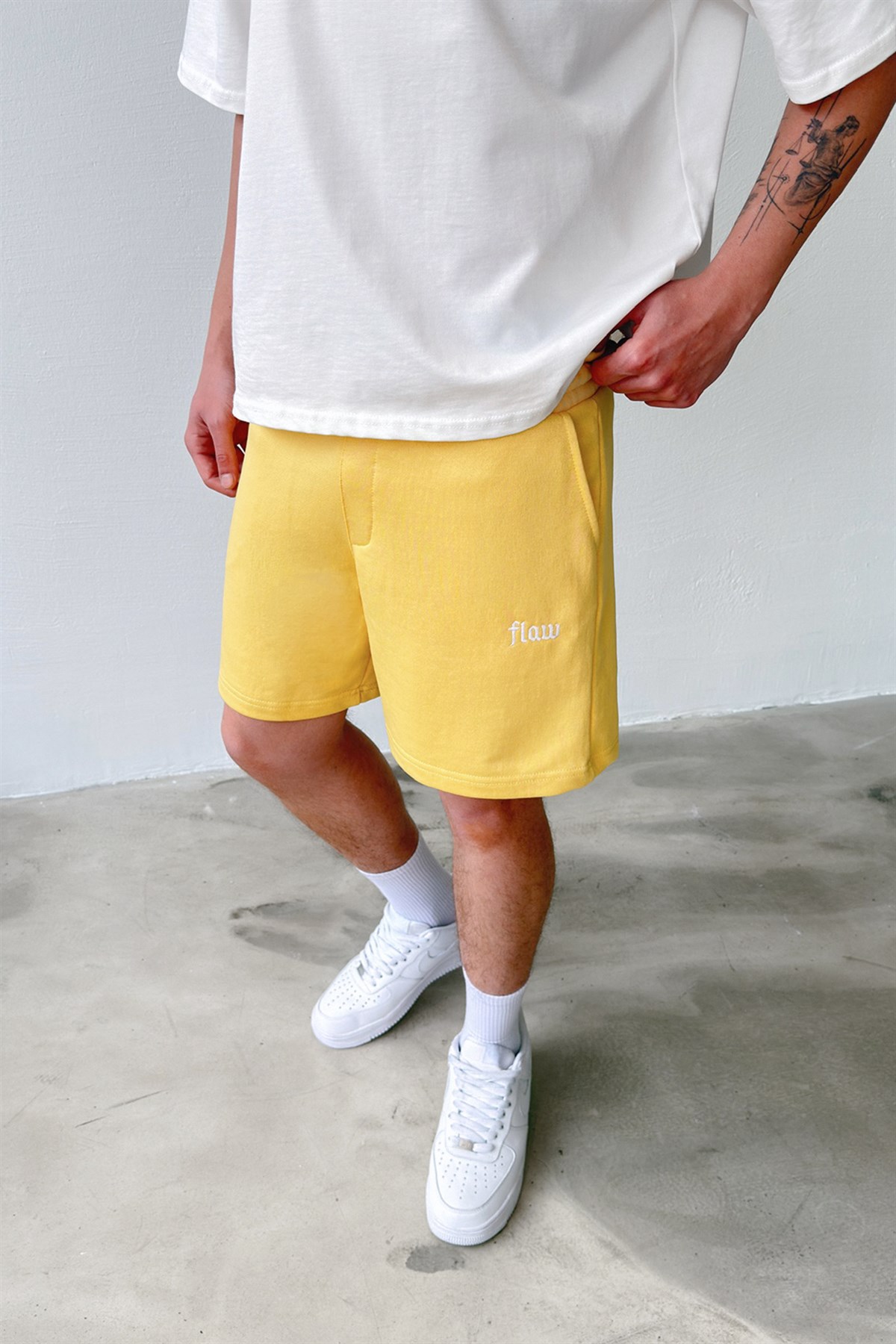 Flaw Nakışlı Bel Lastikli Şort