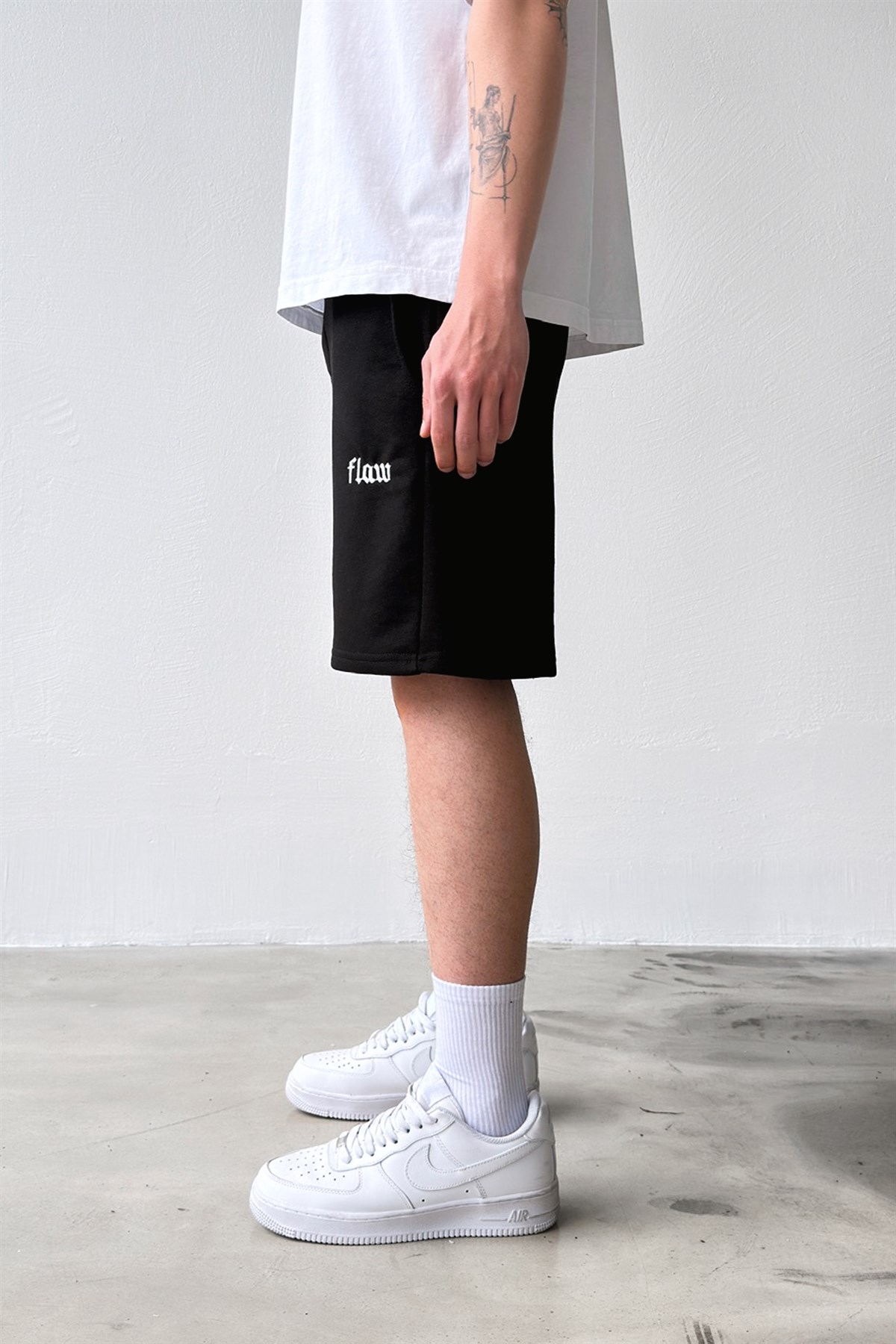 Flaw Nakışlı Bel Lastikli Şort Siyah