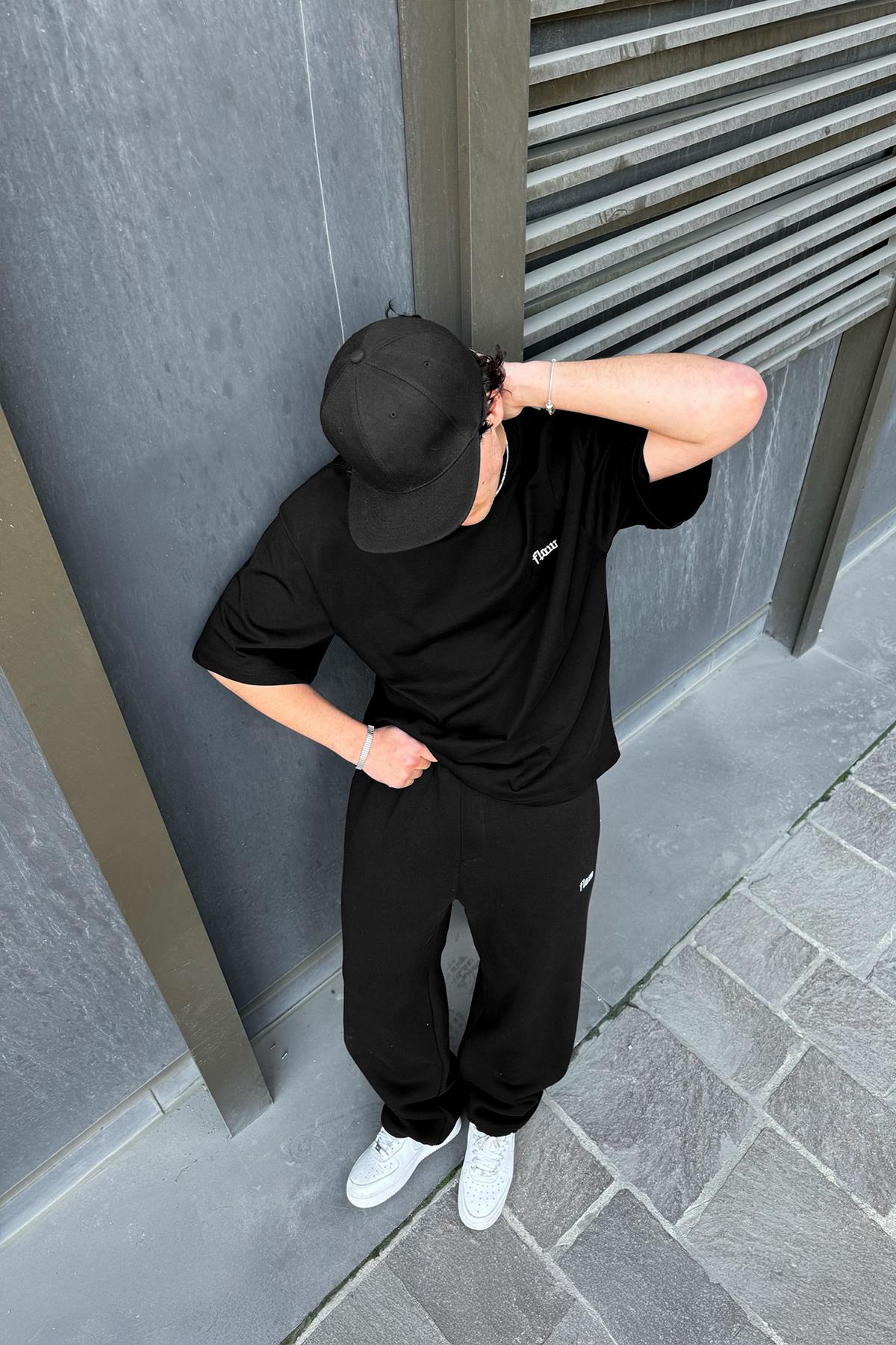 Flaw Nakışlı Oversize Tişört Siyah