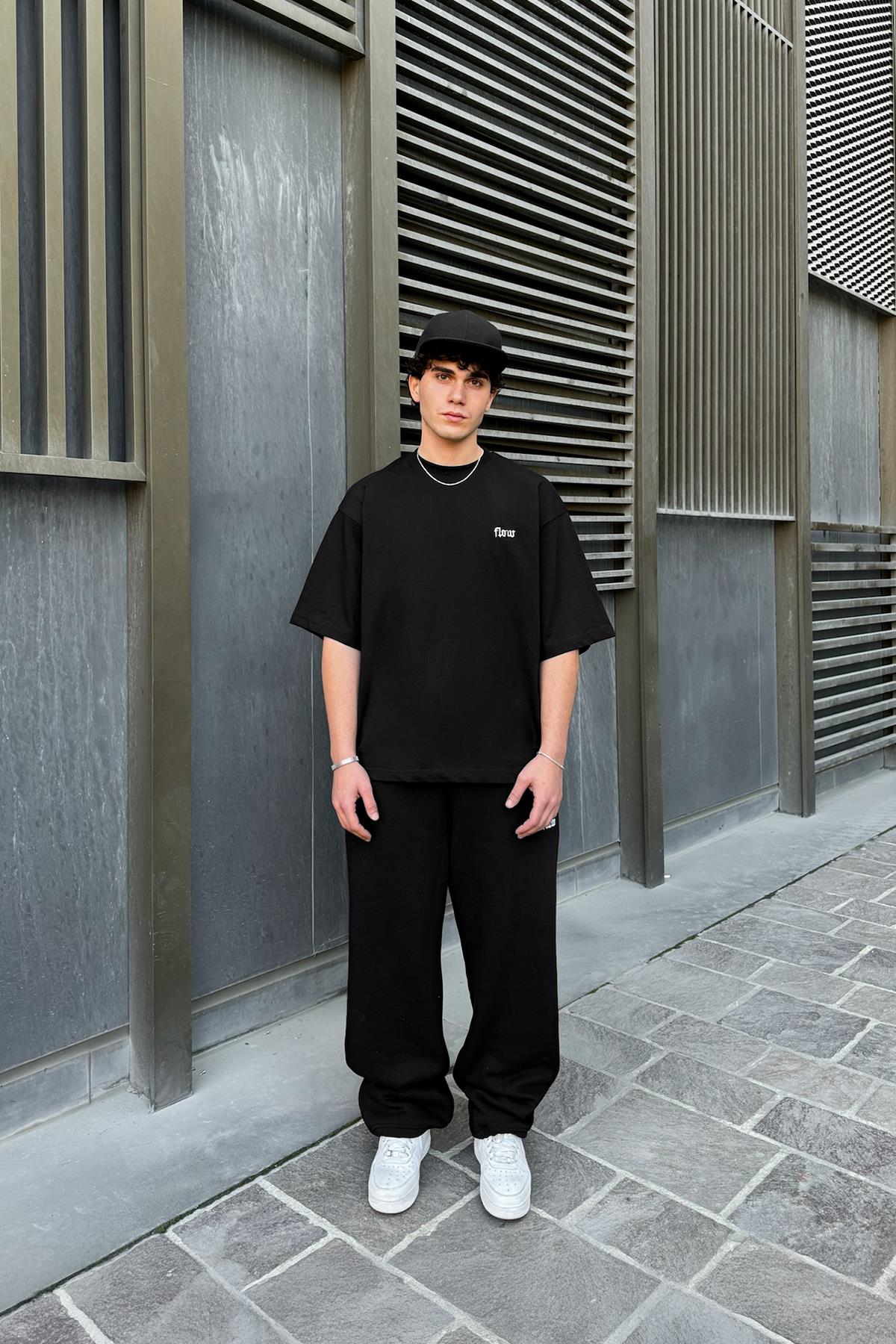 Flaw Nakışlı Oversize Tişört Siyah