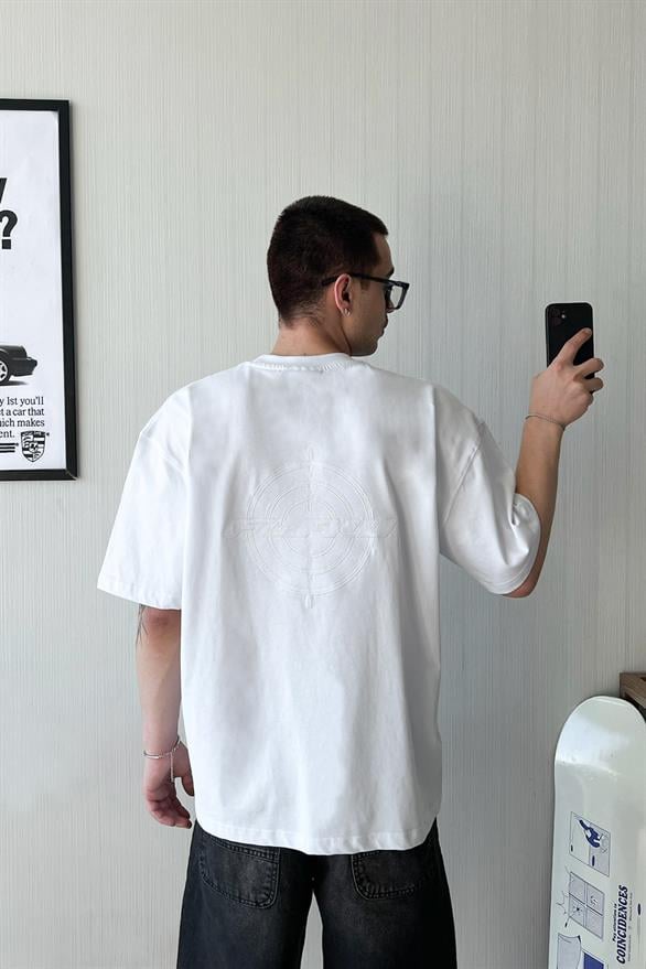 Flaw Target Nakışlı Beyaz Oversize Tişört