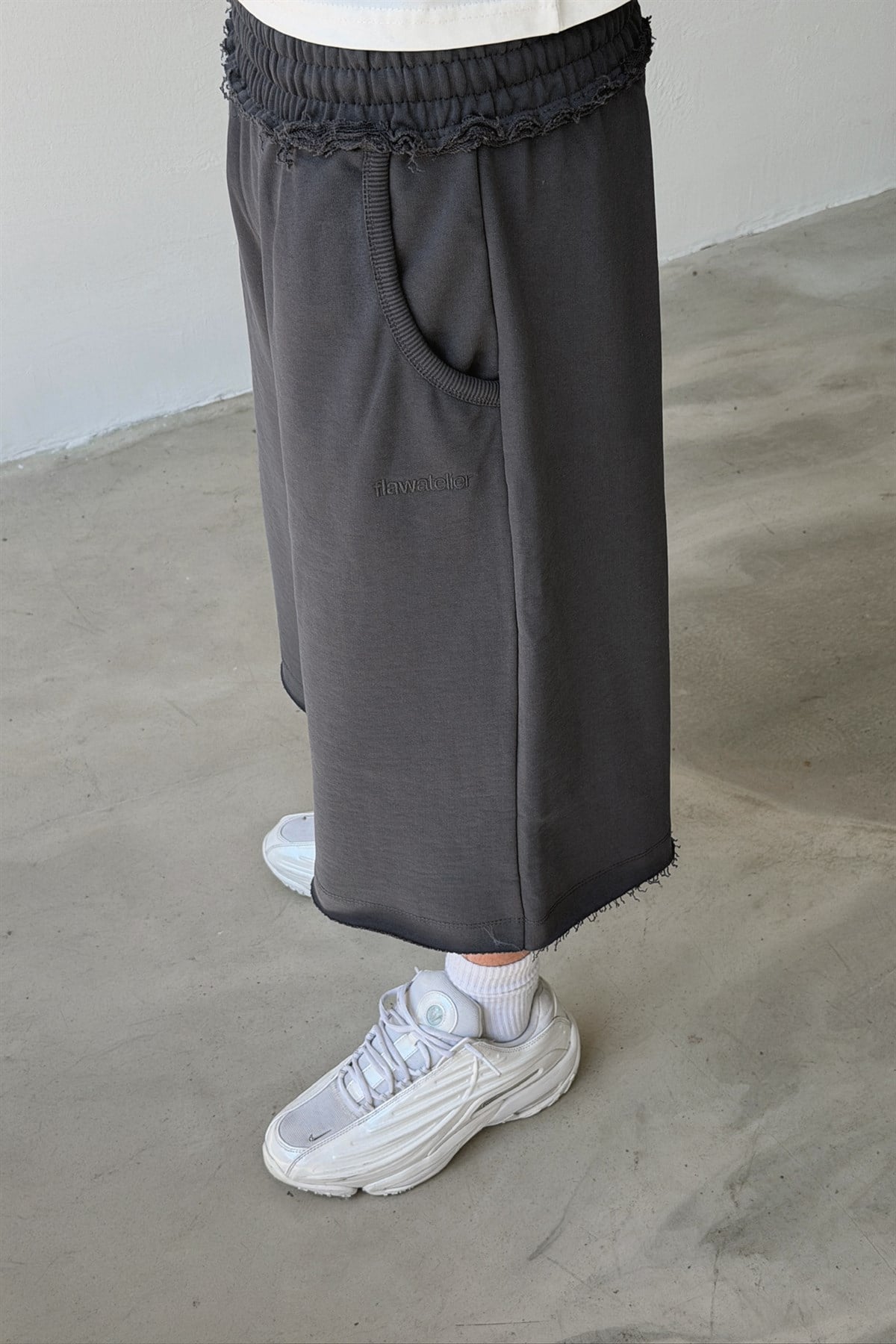 Flawatelier Nakışlı Premium Kumaş Monster Fit Jorts