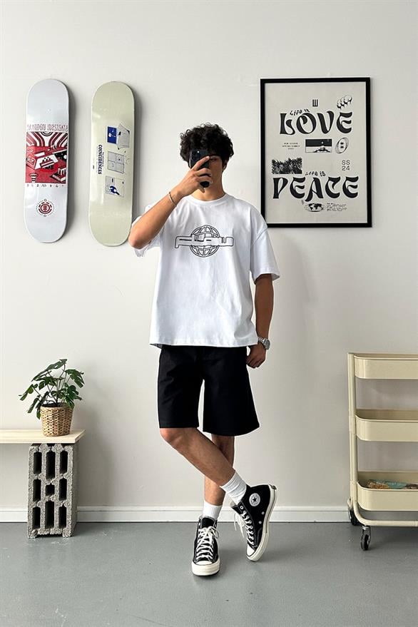 Flaw World Kadife Doku Baskılı Beyaz Oversize Tişört