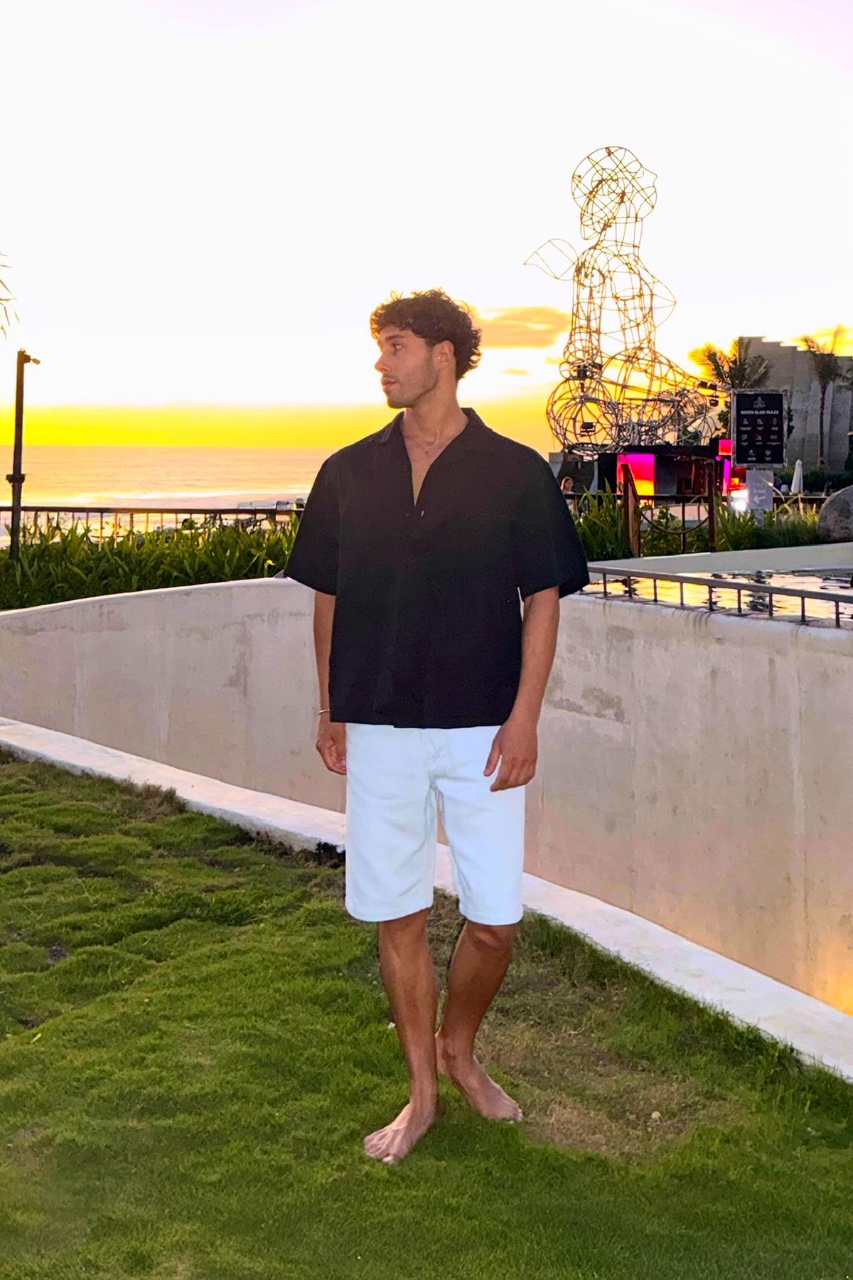 Flowers Sırt Baskılı Oversize Kısa Kol Gömlek Siyah