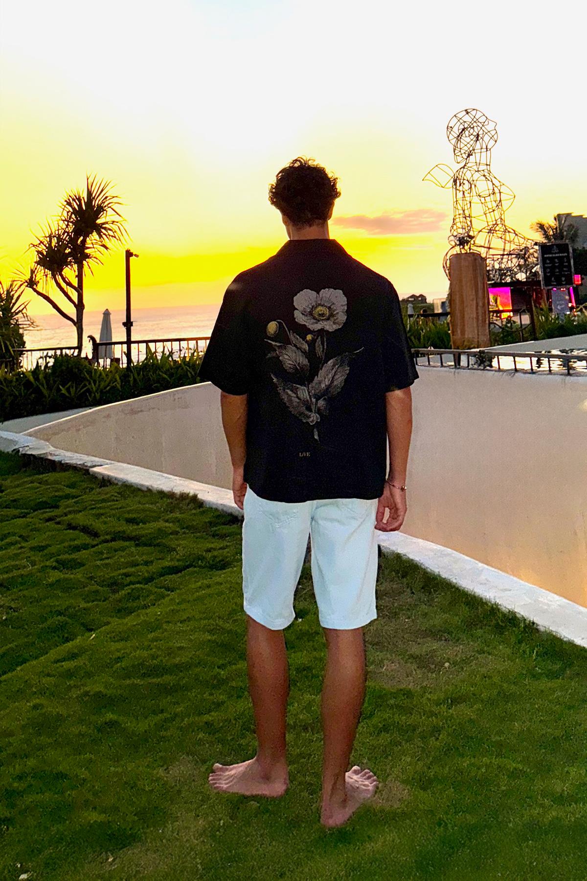 Flowers Sırt Baskılı Oversize Kısa Kol Gömlek Siyah