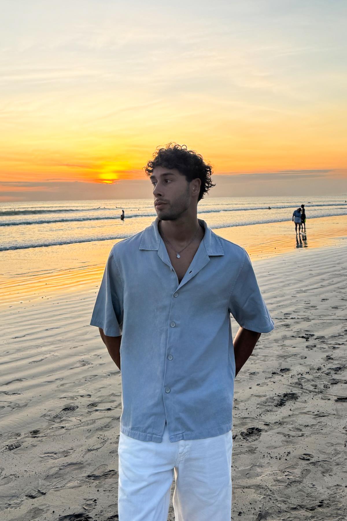 Flowers Sırt Baskılı Oversize Kısa Kol Gömlek Gri