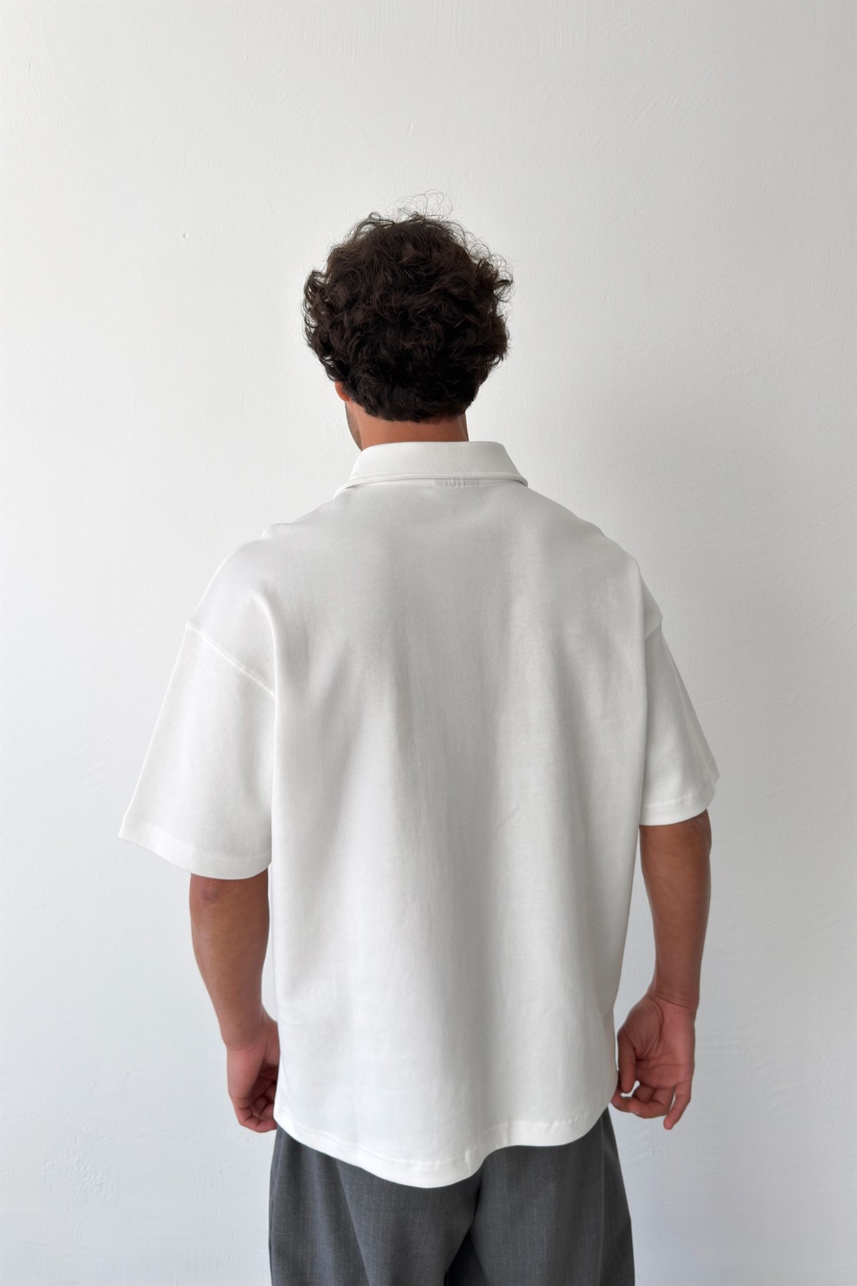 Forget The Future Nakışlı Ekru Tişört