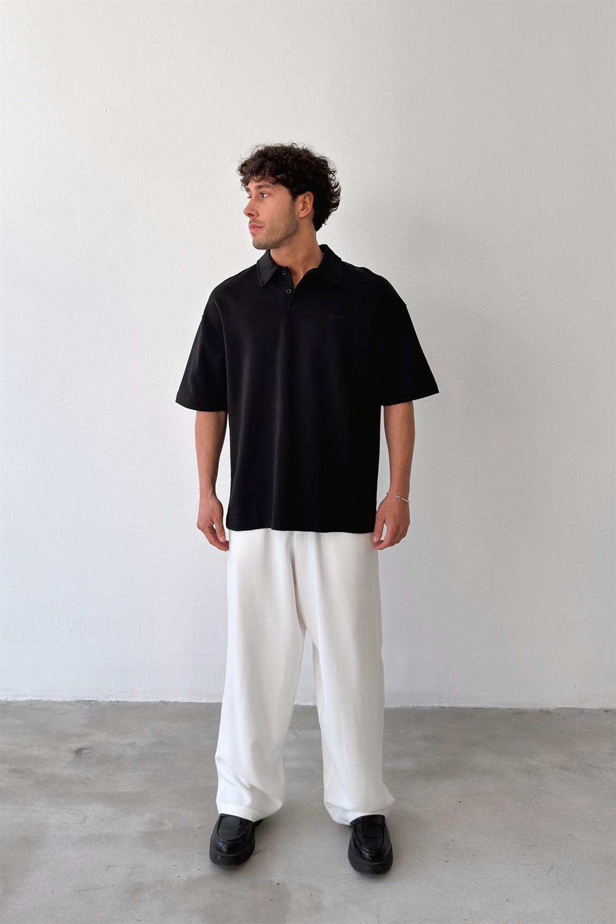 Forget The Future Nakışlı Siyah Tişört